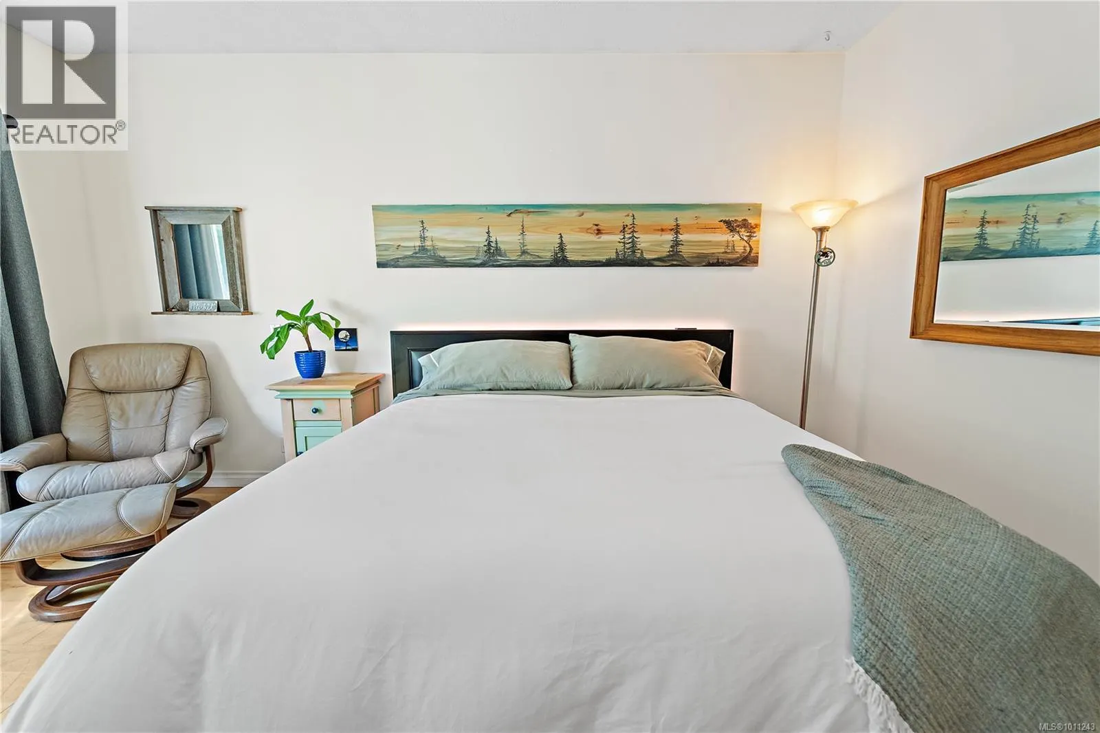 2877 Patricia Marie Pl