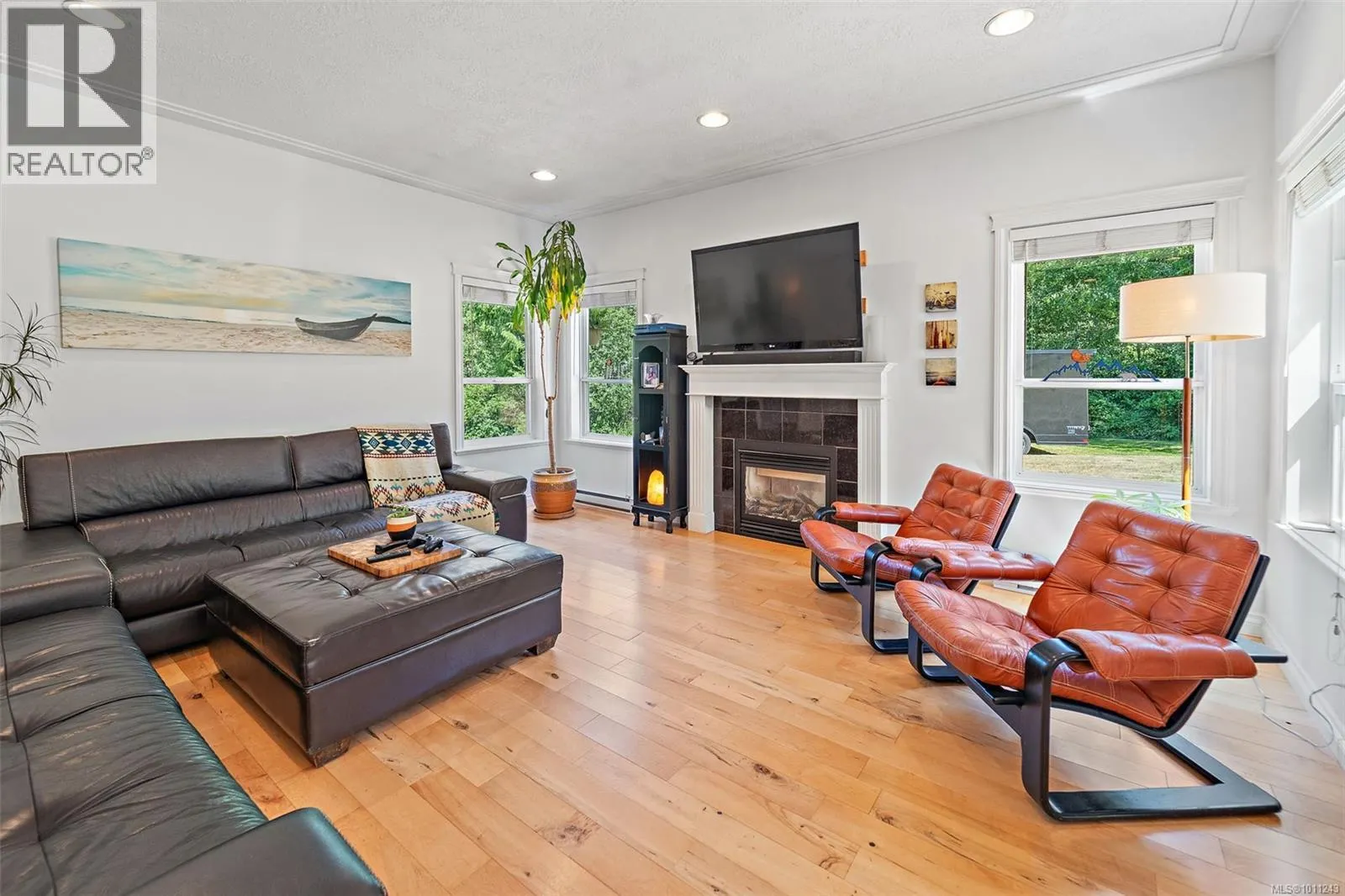 2877 Patricia Marie Pl