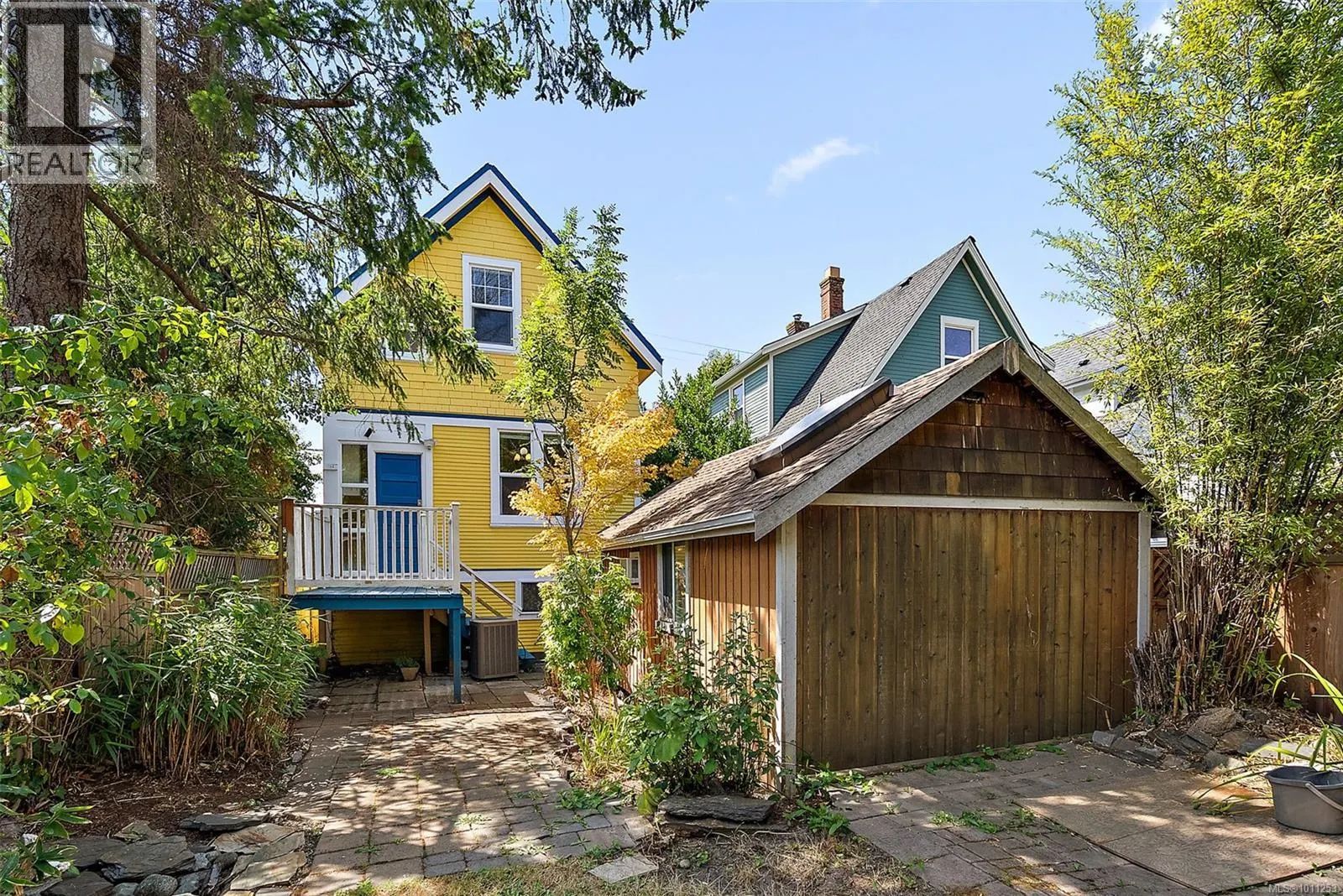 146 Simcoe St