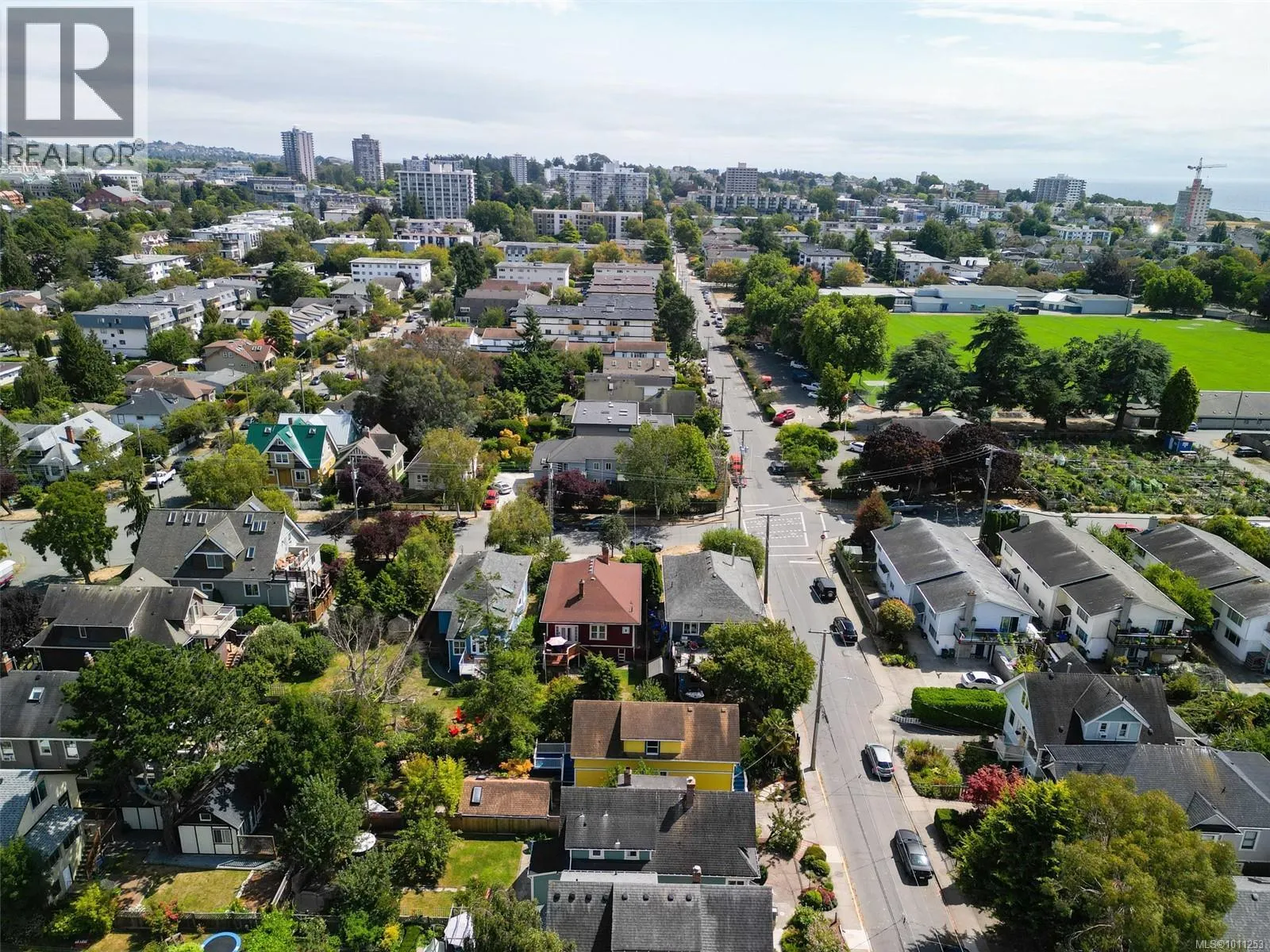 146 Simcoe St