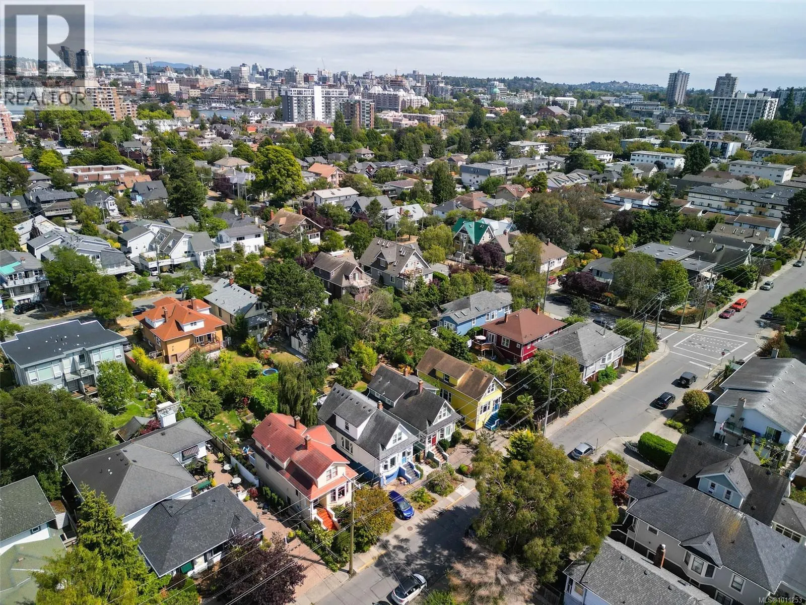 146 Simcoe St
