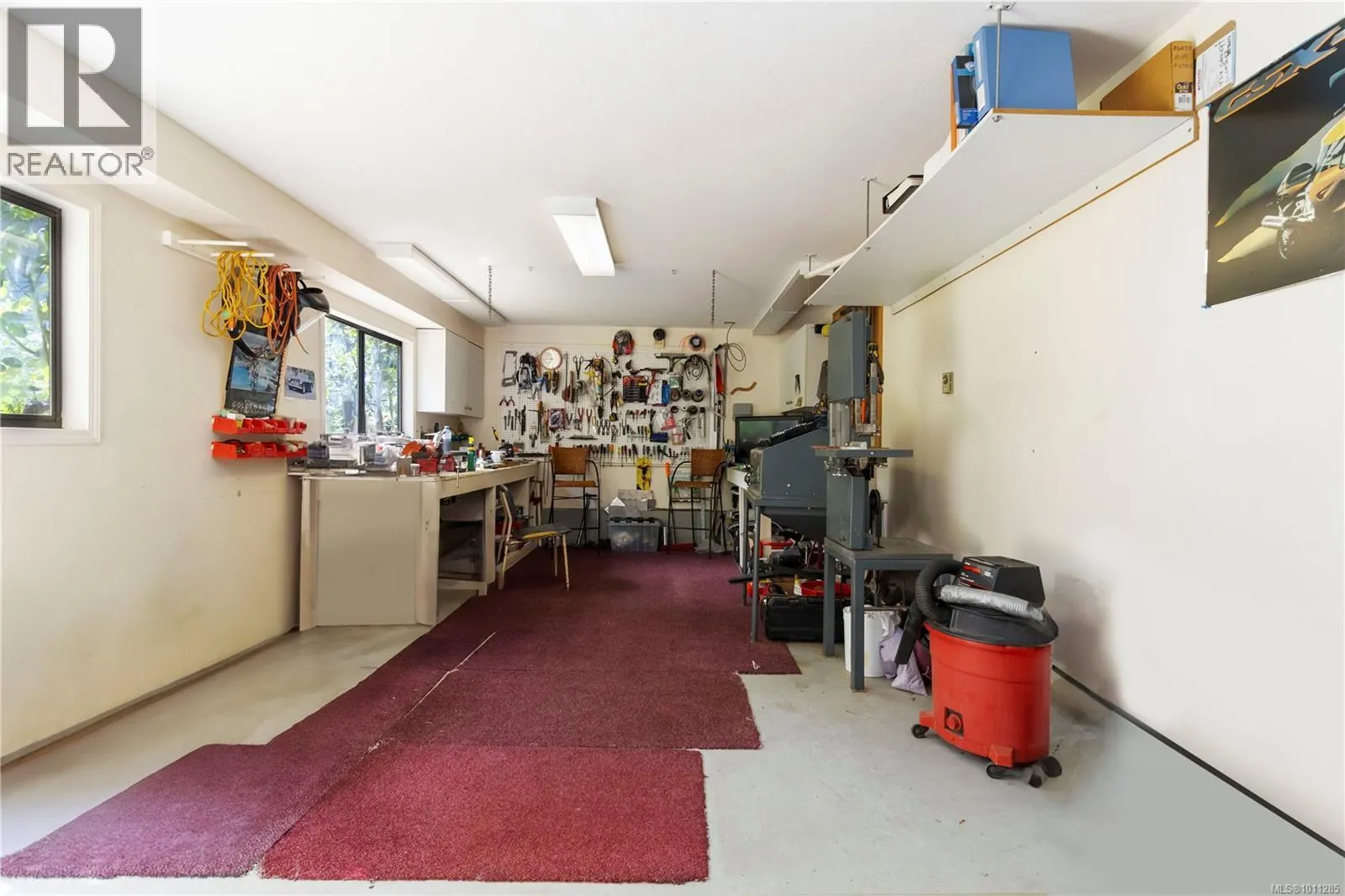 1881 Llewellyn Pl