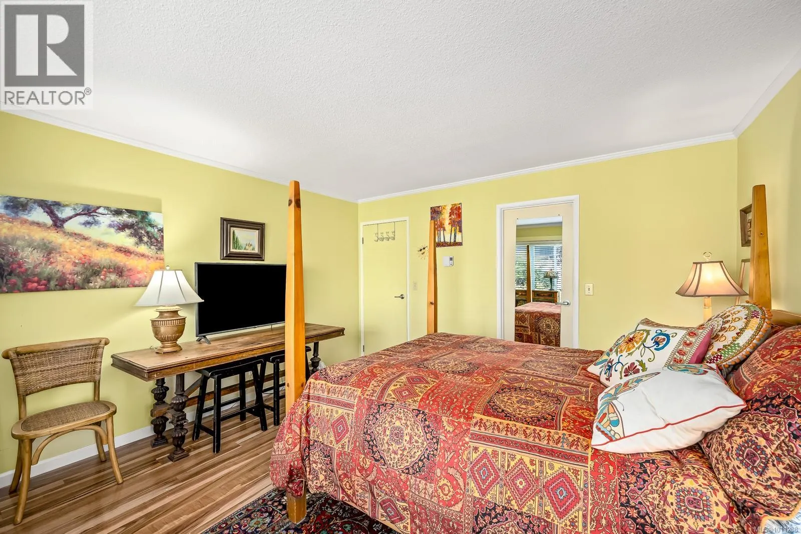 203 2250 Manor Pl