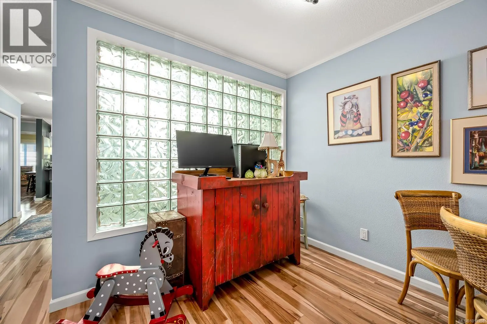 203 2250 Manor Pl