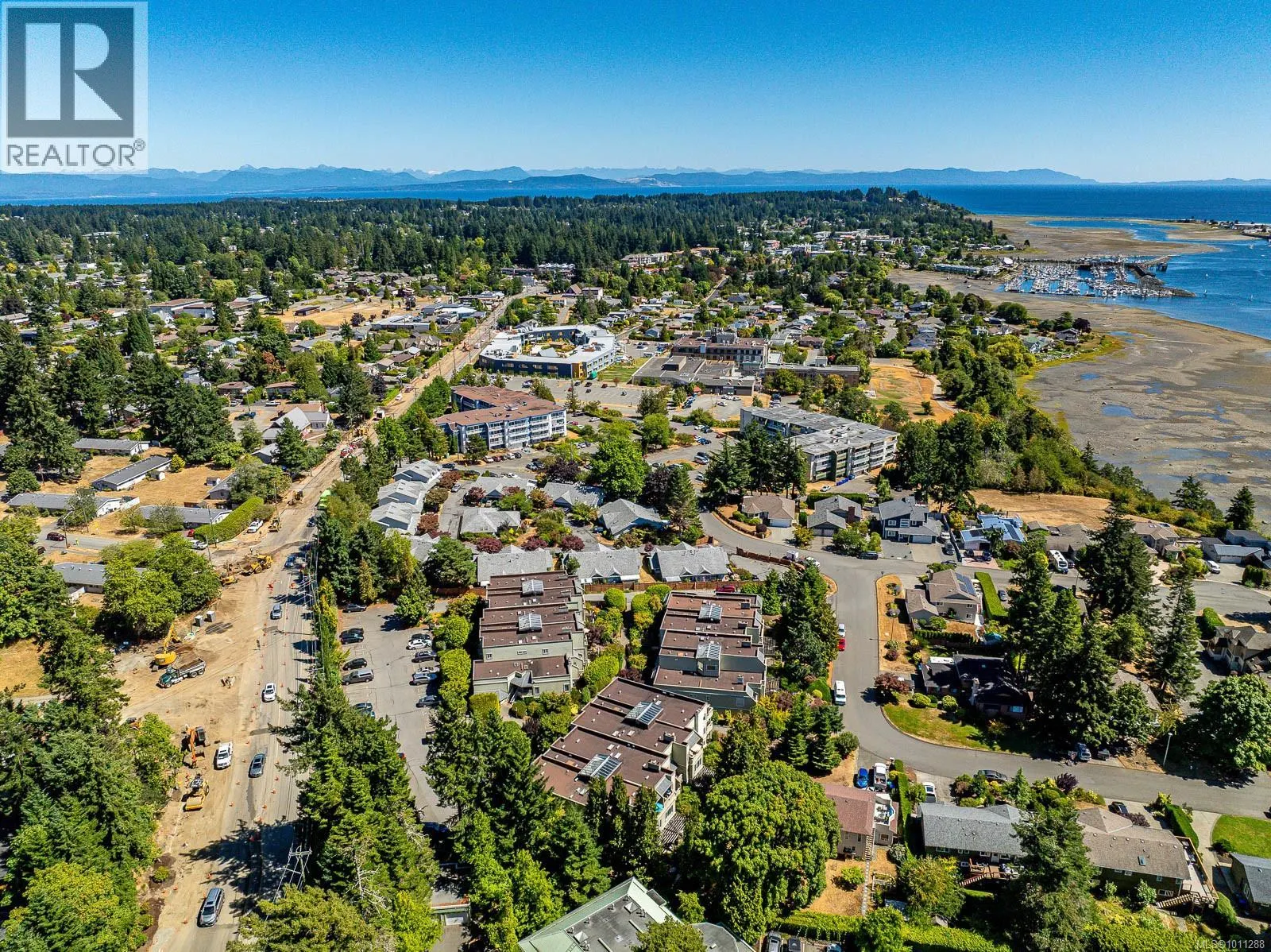 203 2250 Manor Pl