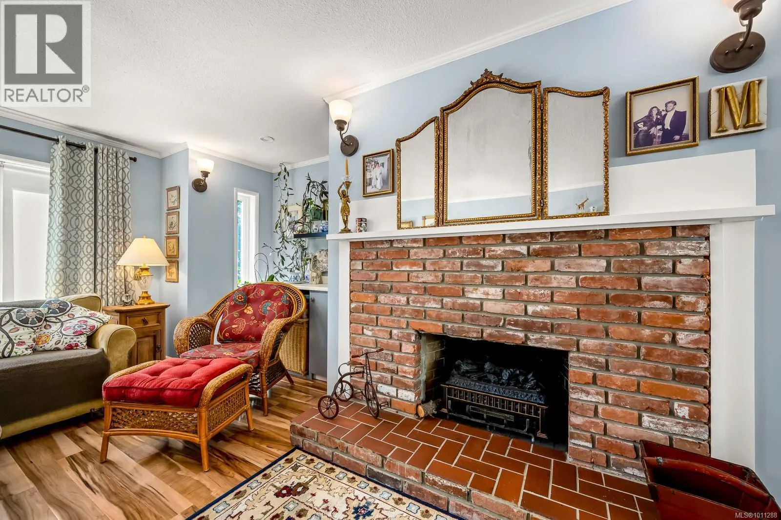 203 2250 Manor Pl