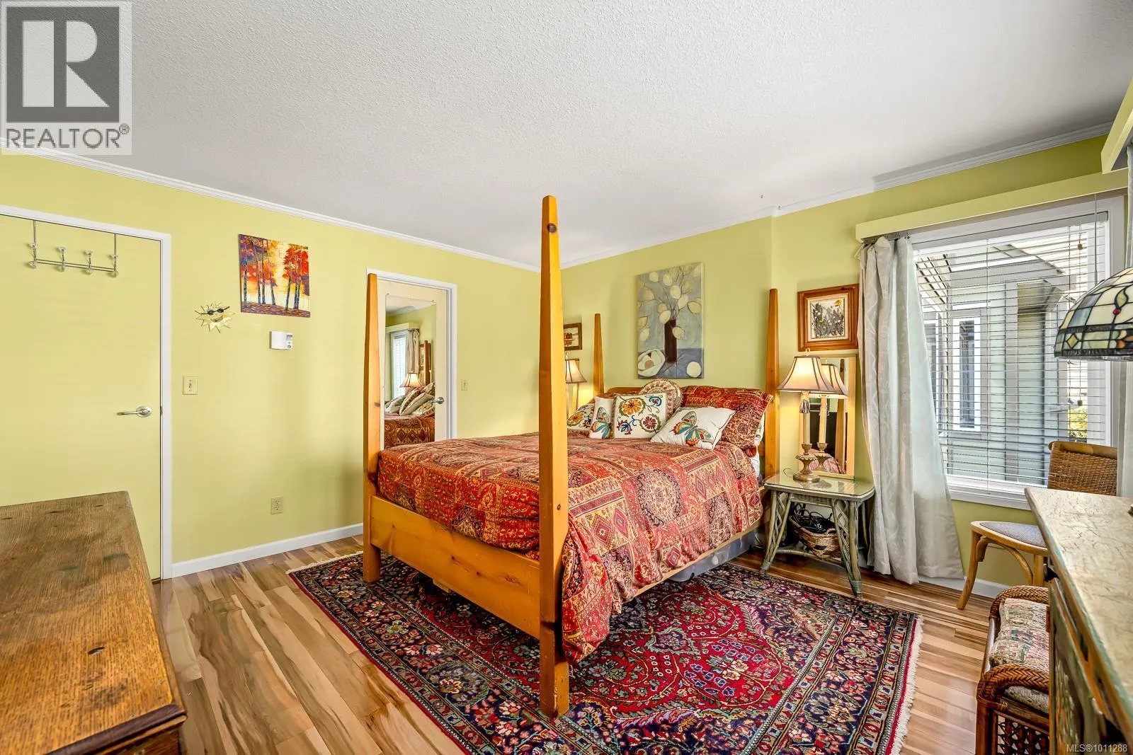 203 2250 Manor Pl