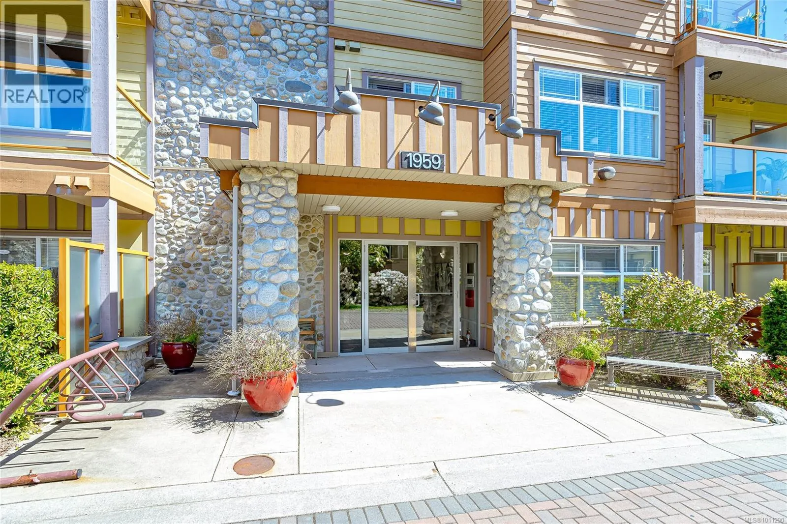 210 1959 Polo Park Crt