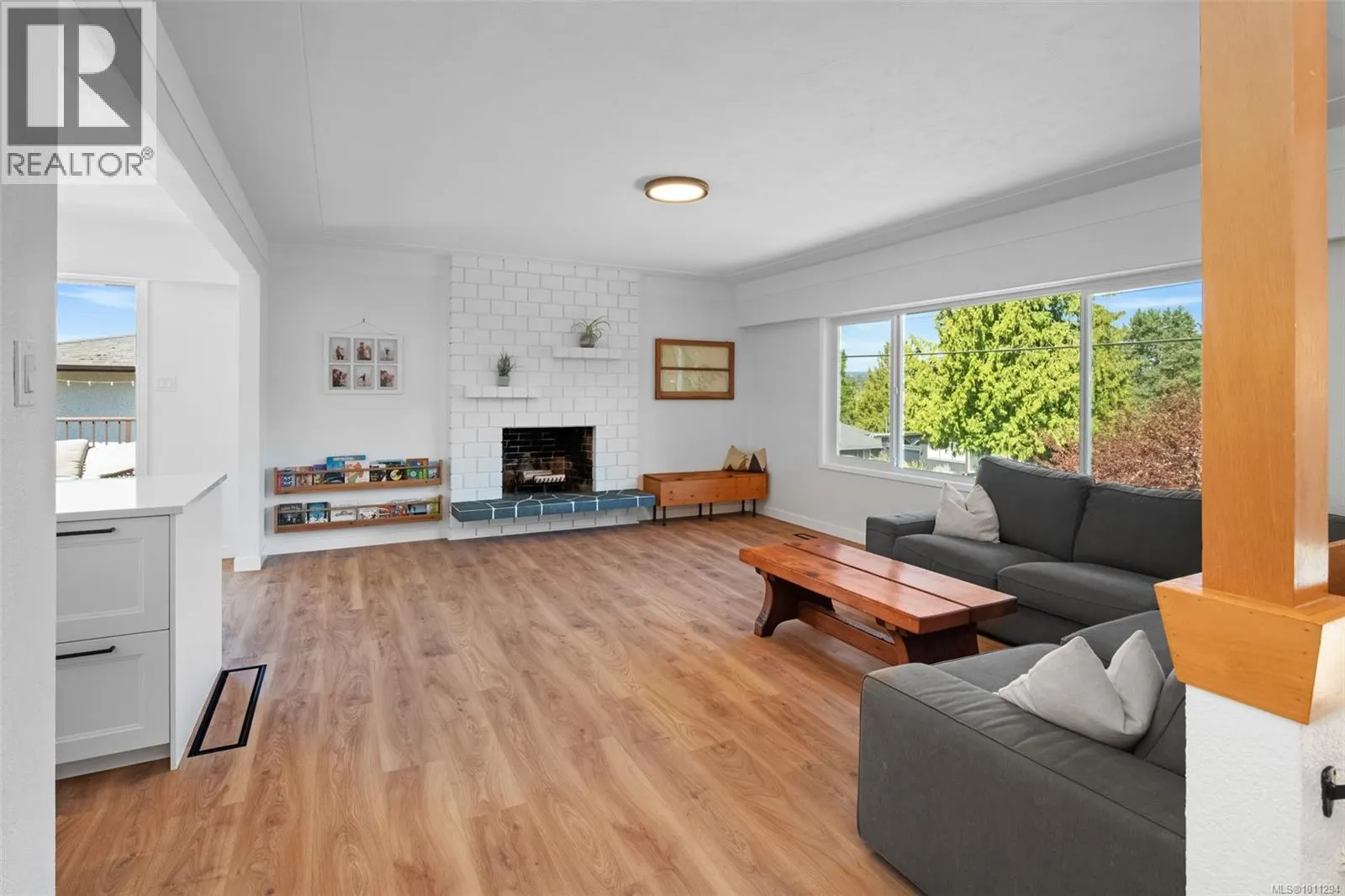 765 Lily Ave