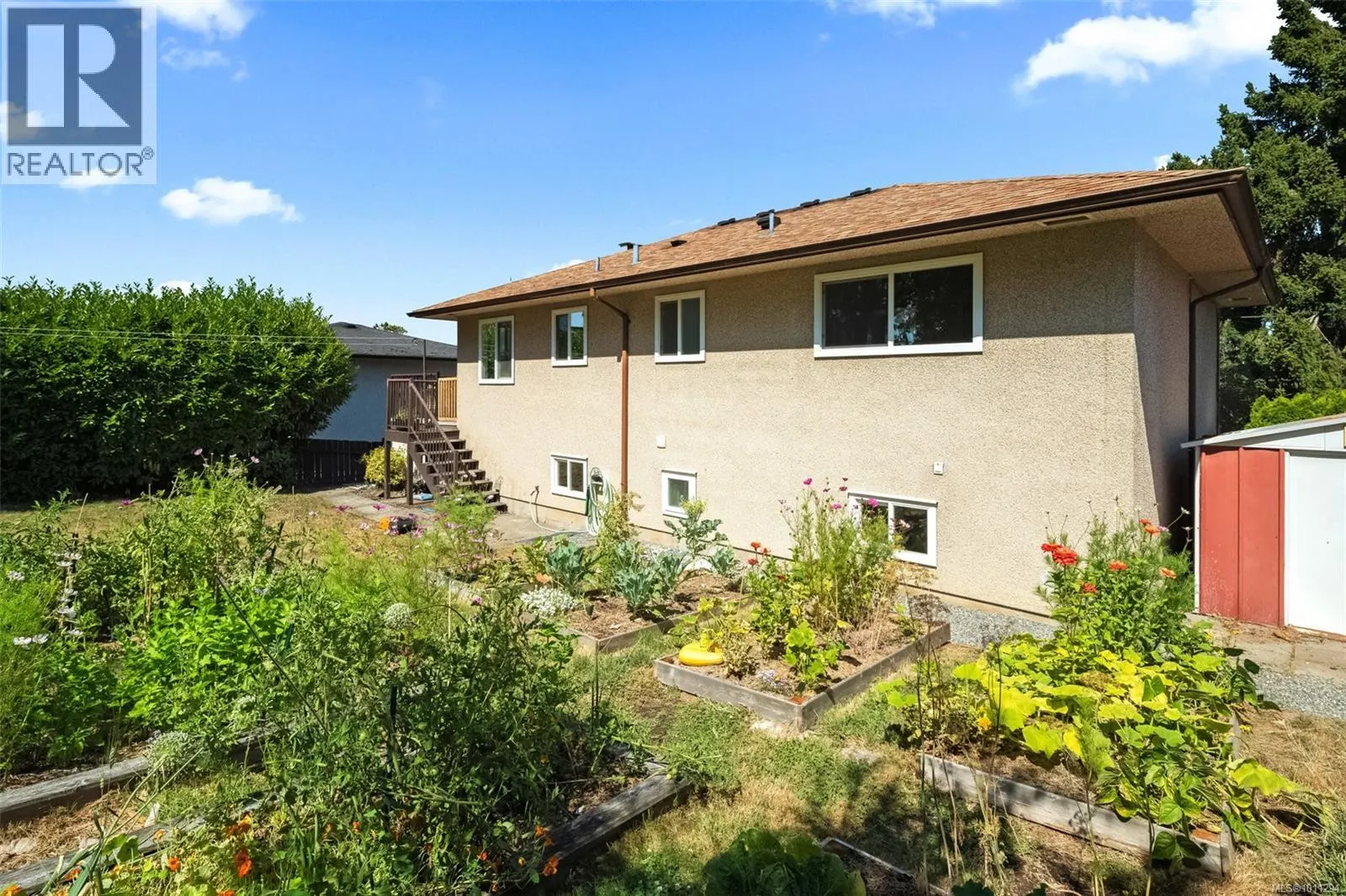 765 Lily Ave