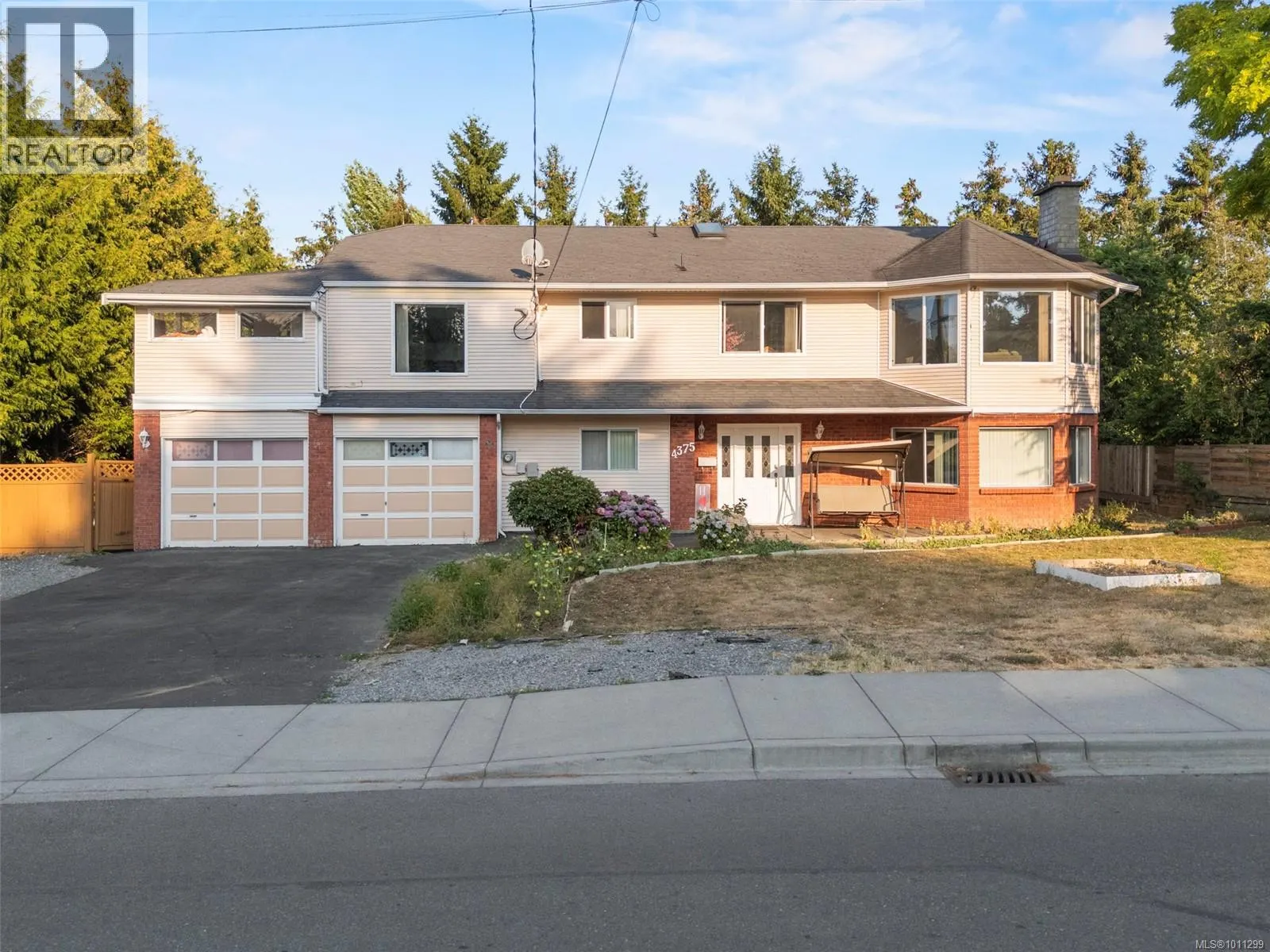 4375 Viewmont Ave