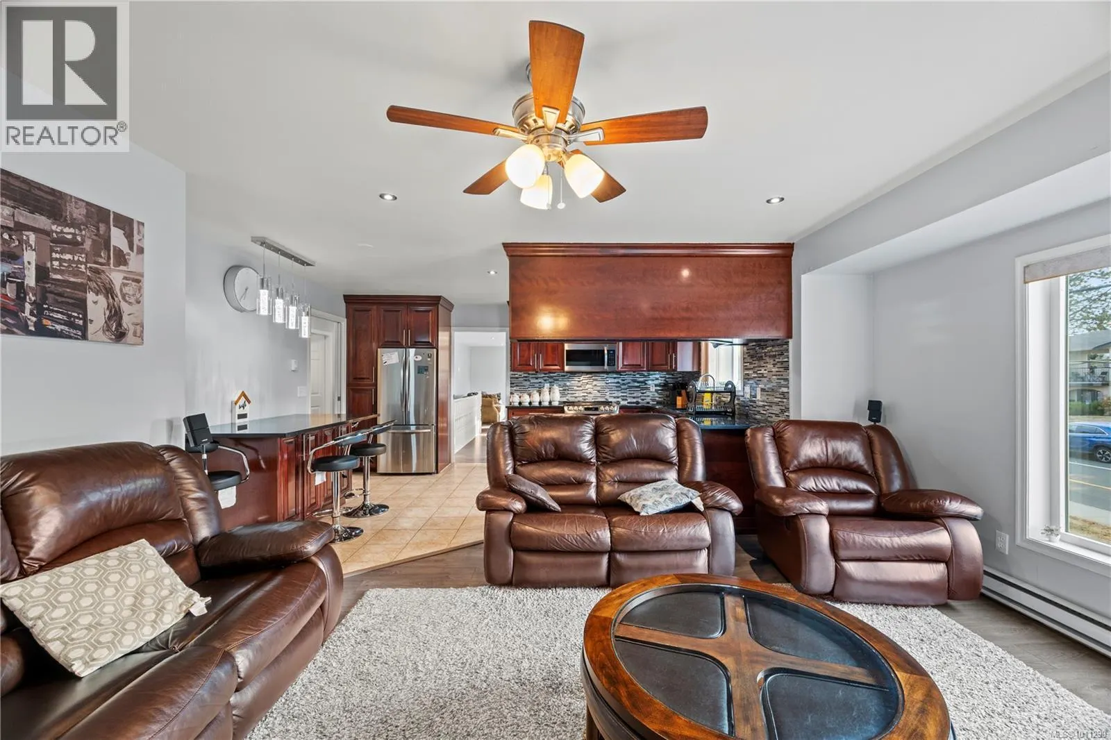 4375 Viewmont Ave