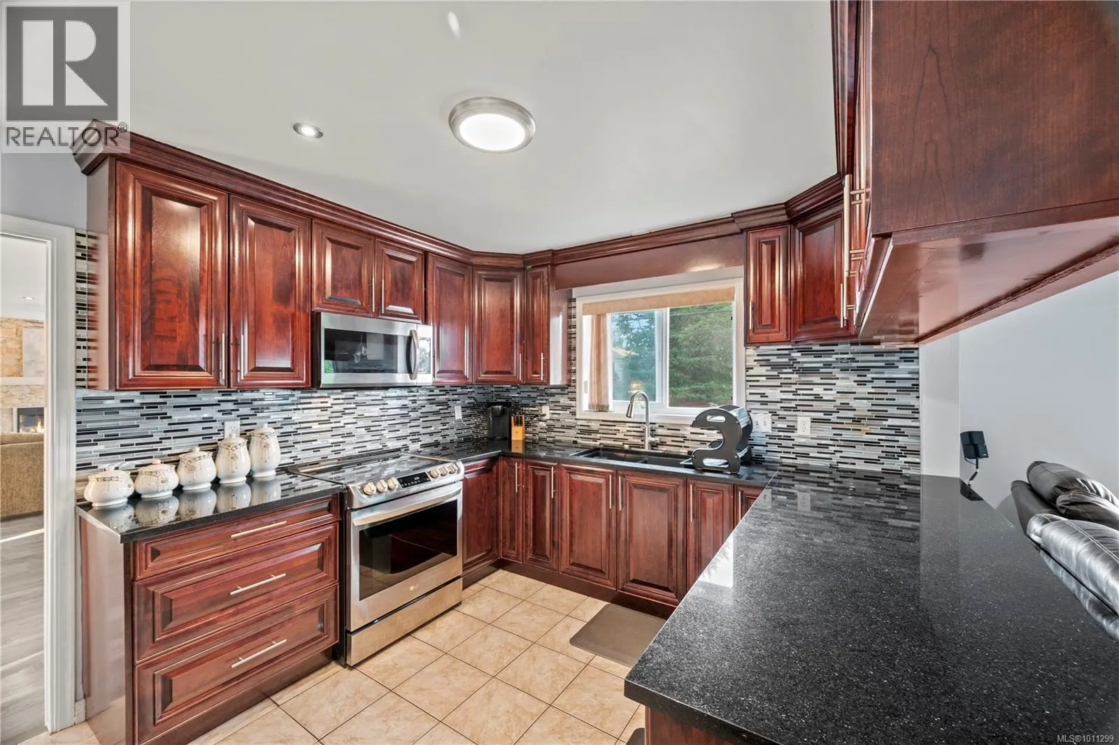 4375 Viewmont Ave
