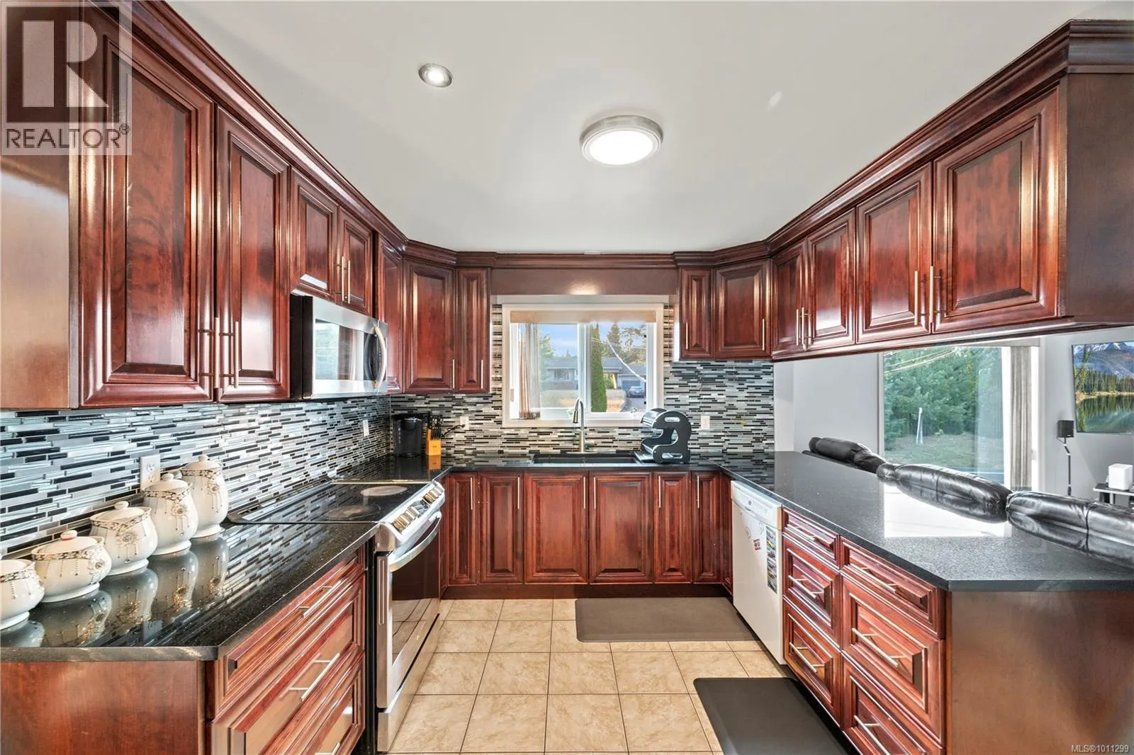 4375 Viewmont Ave