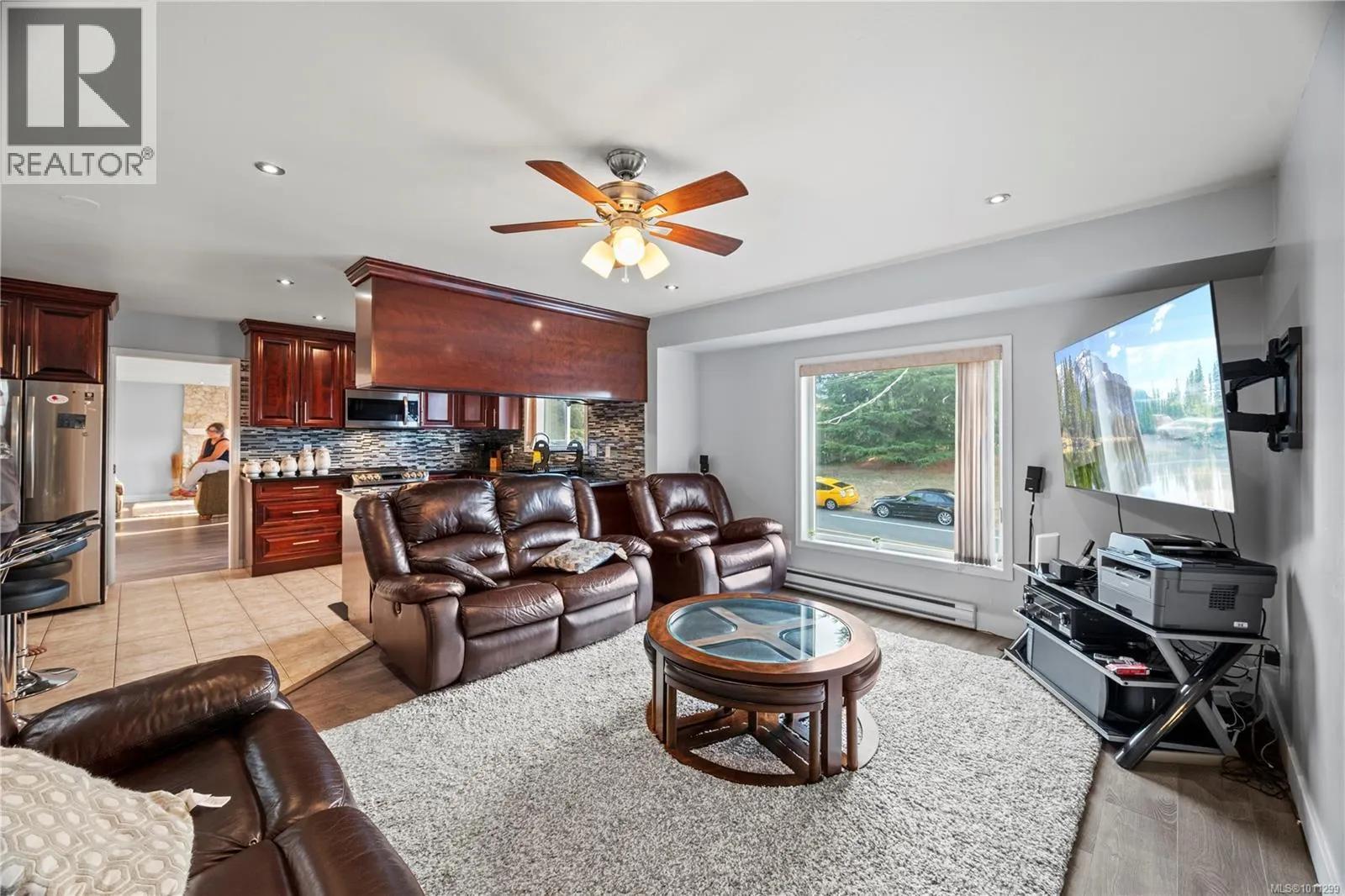 4375 Viewmont Ave