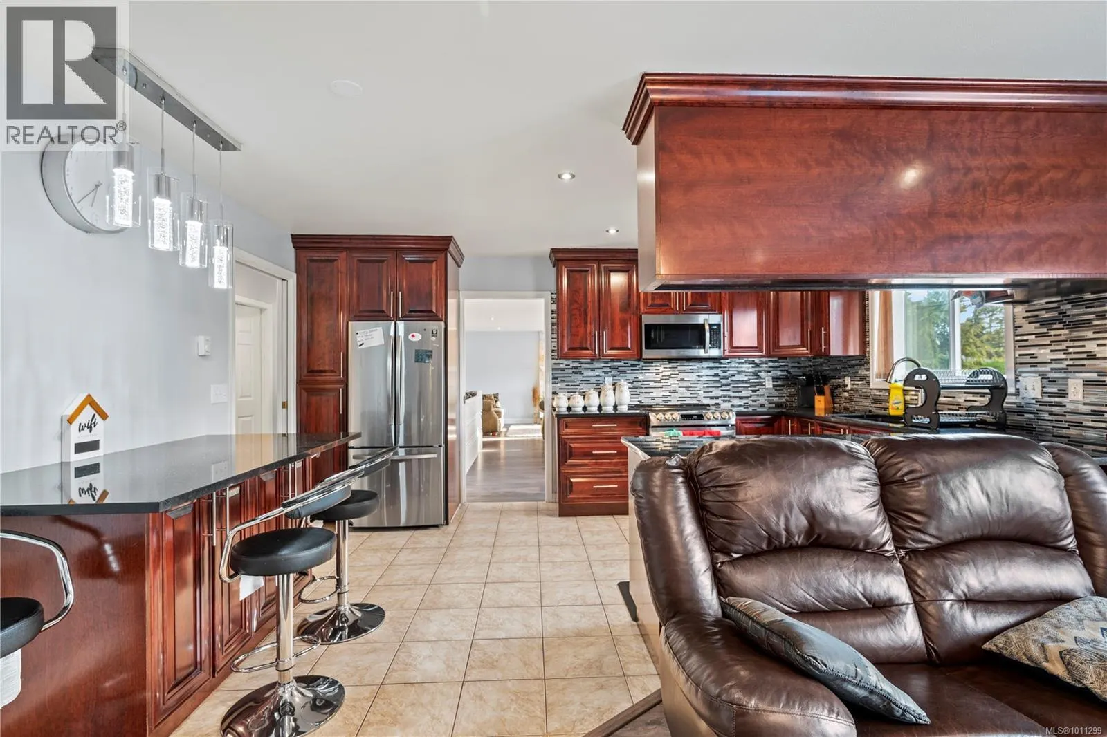 4375 Viewmont Ave
