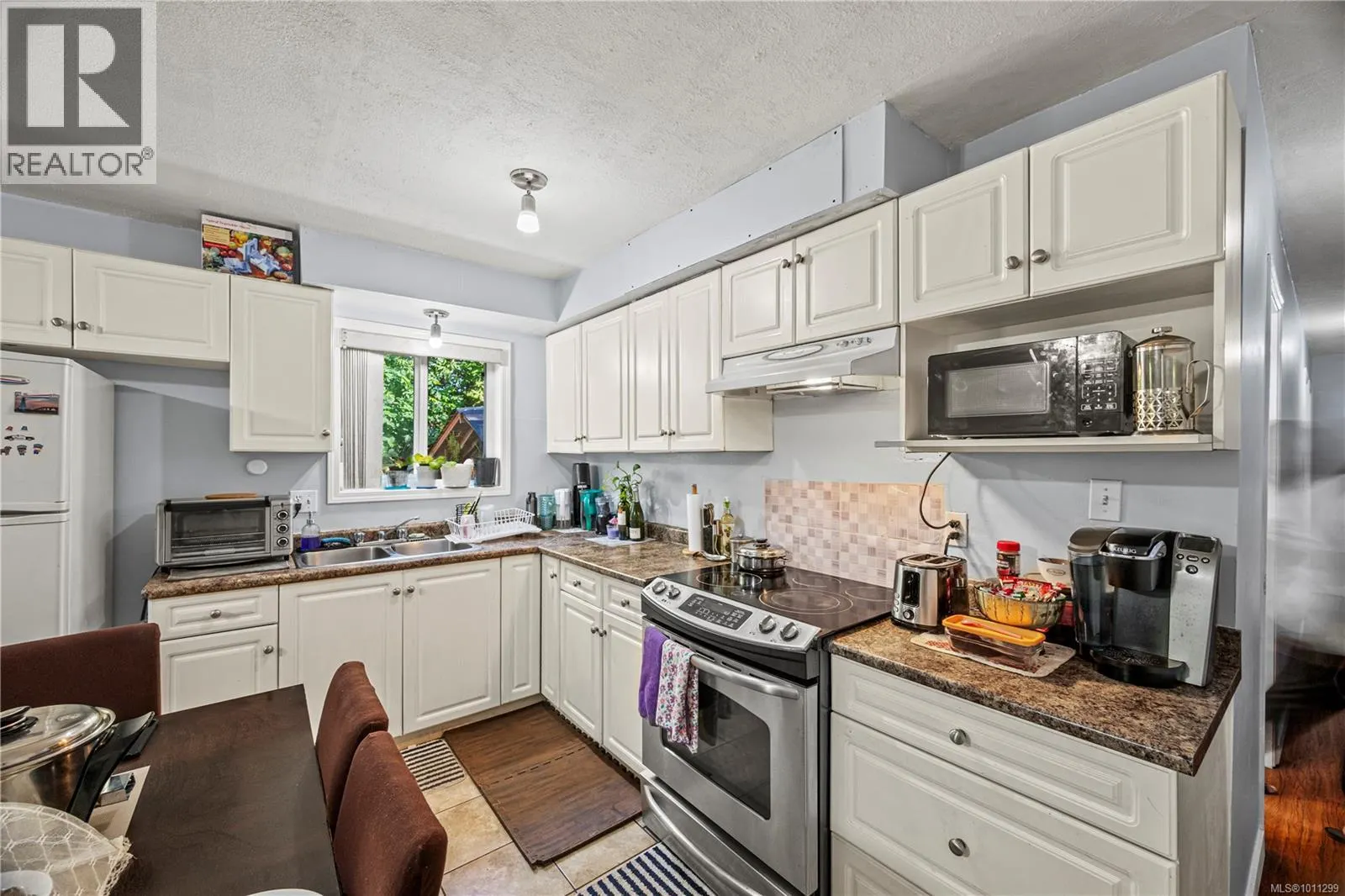 4375 Viewmont Ave