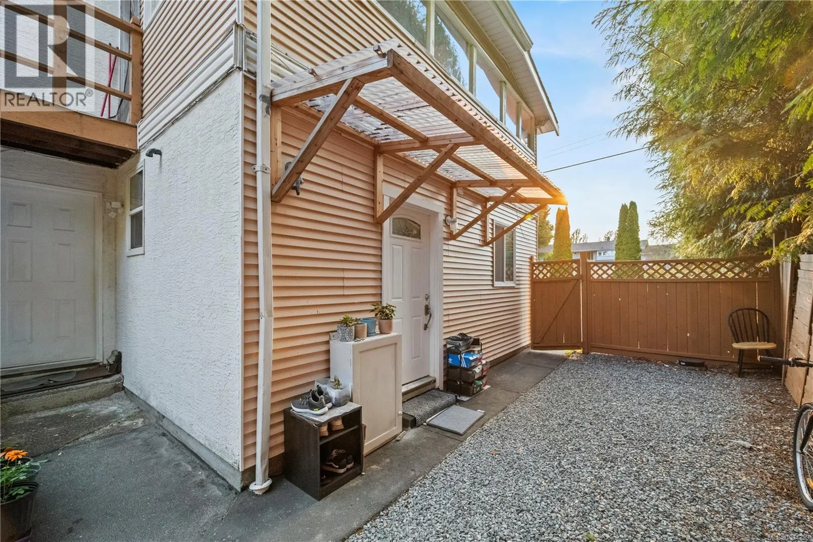 4375 Viewmont Ave