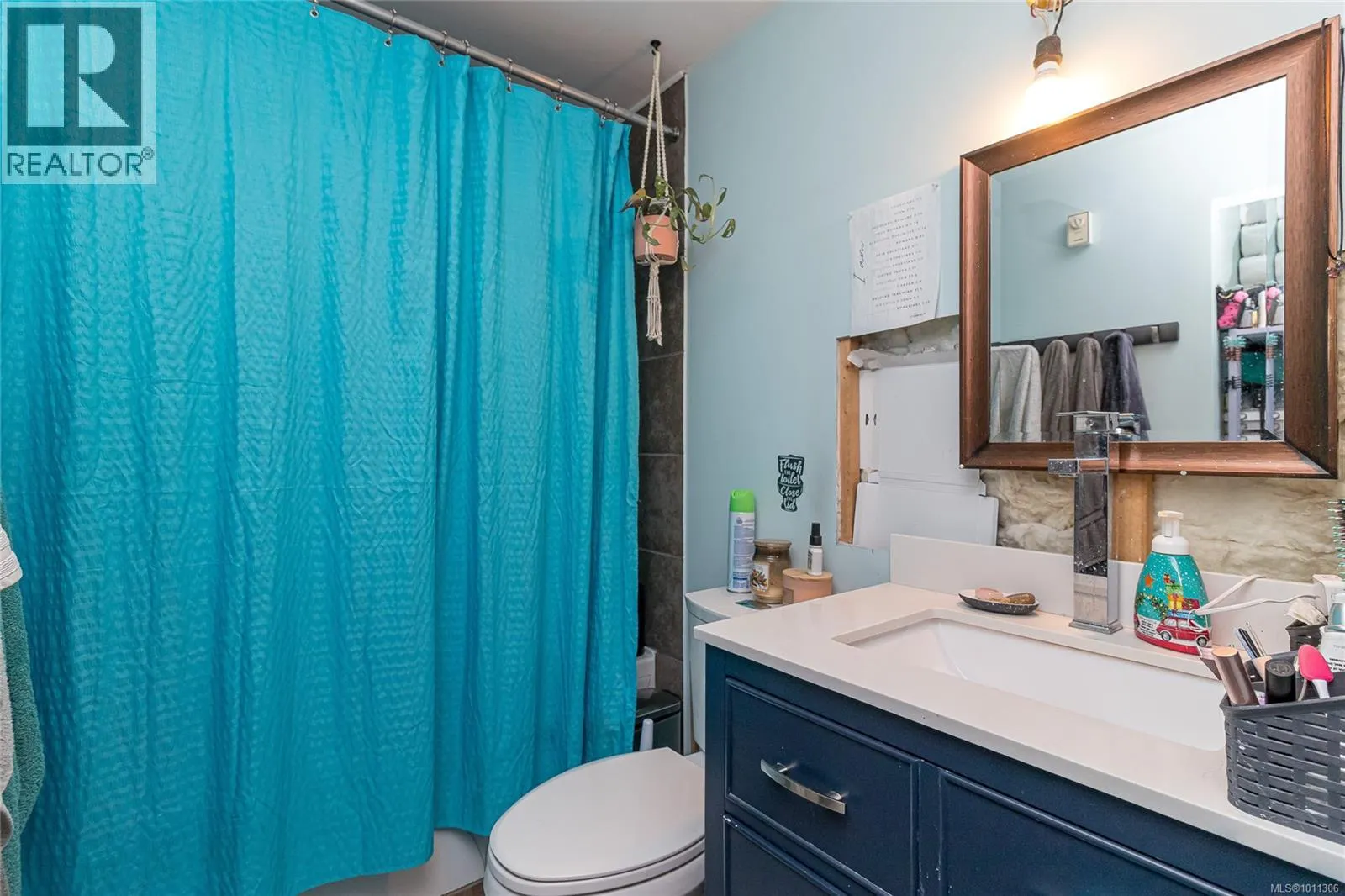 132 1753 Cecil St