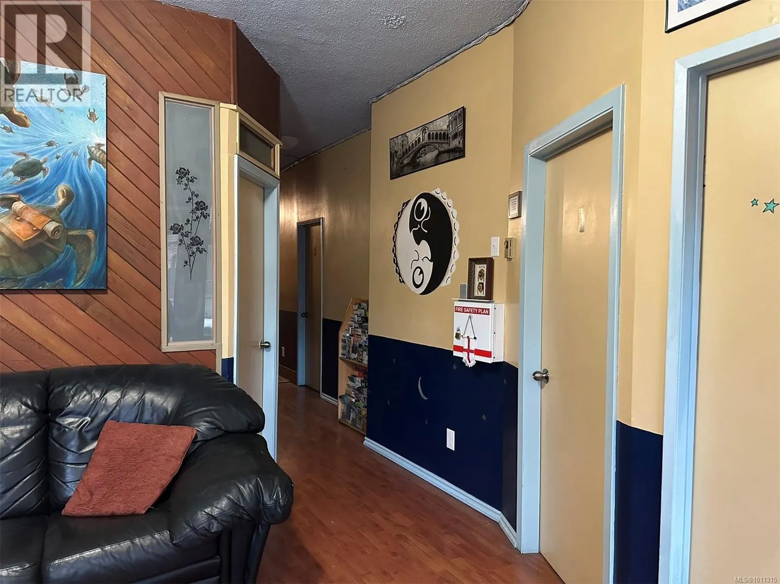 1608 Quadra St