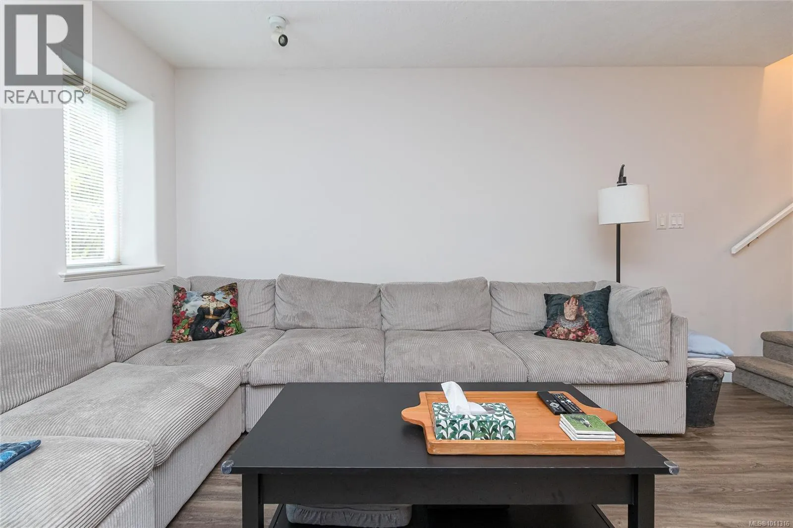 13 1043 Caledonia Ave