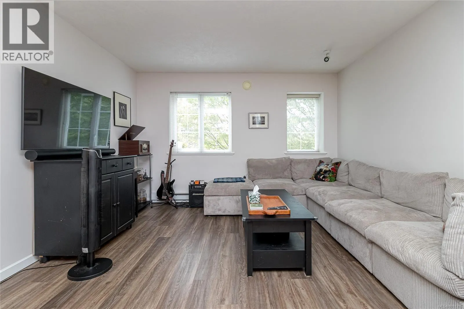 13 1043 Caledonia Ave