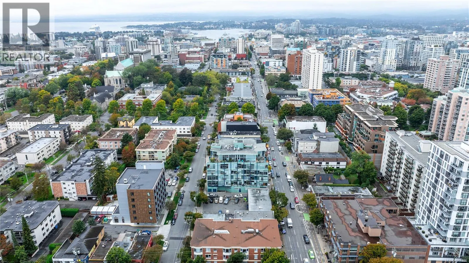 512 1061 Fort St