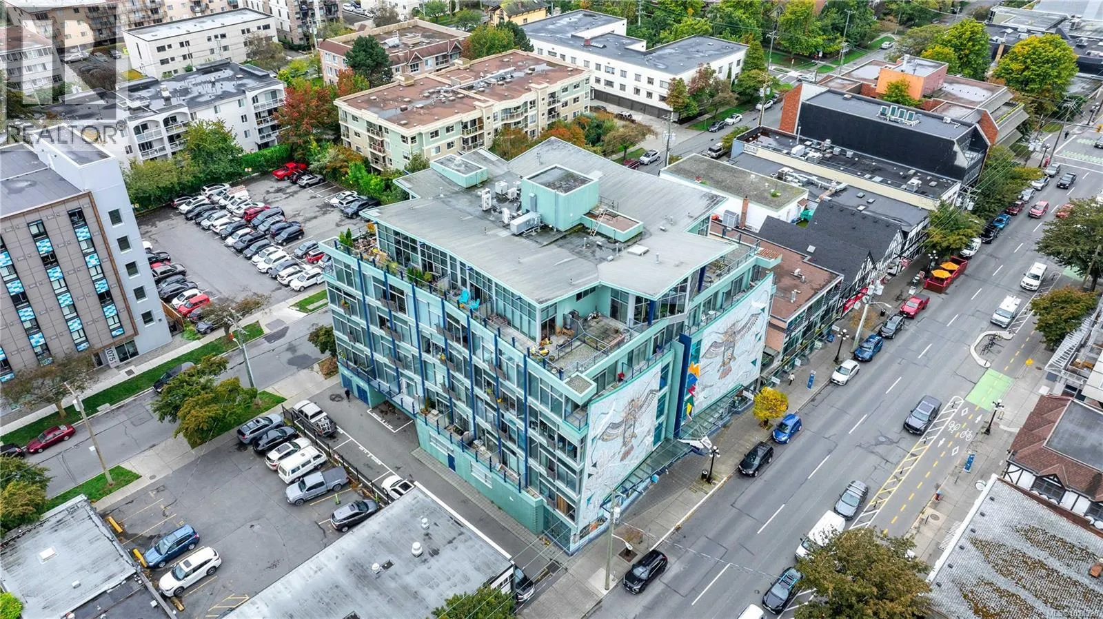 512 1061 Fort St