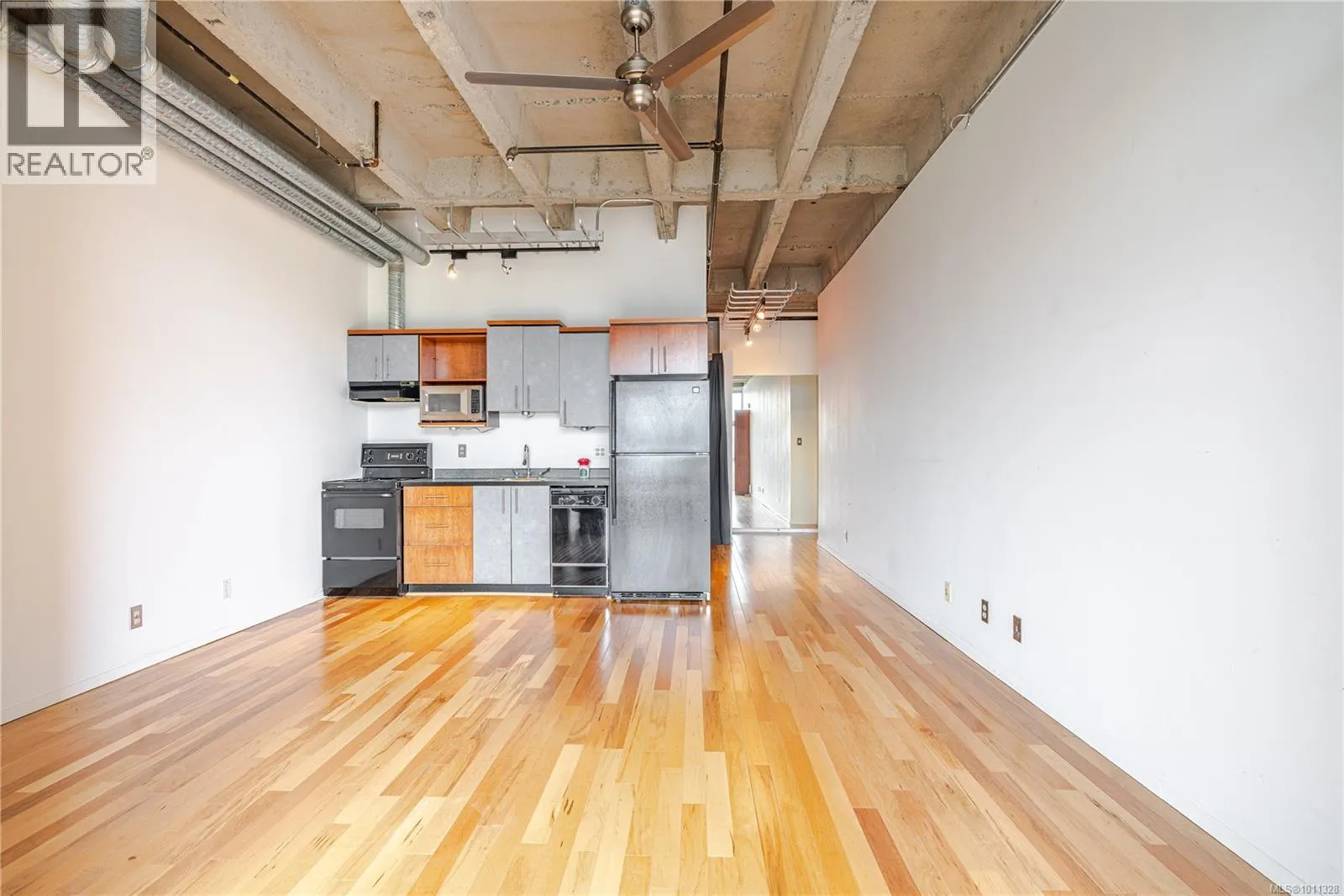 512 1061 Fort St