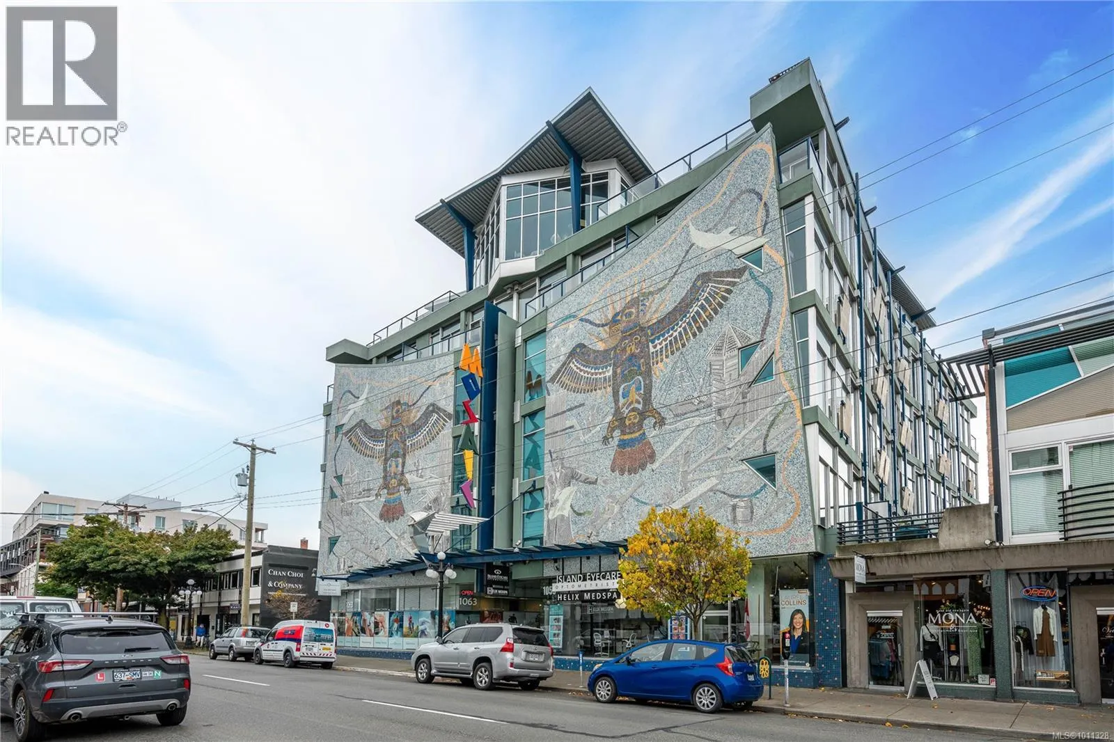 512 1061 Fort St