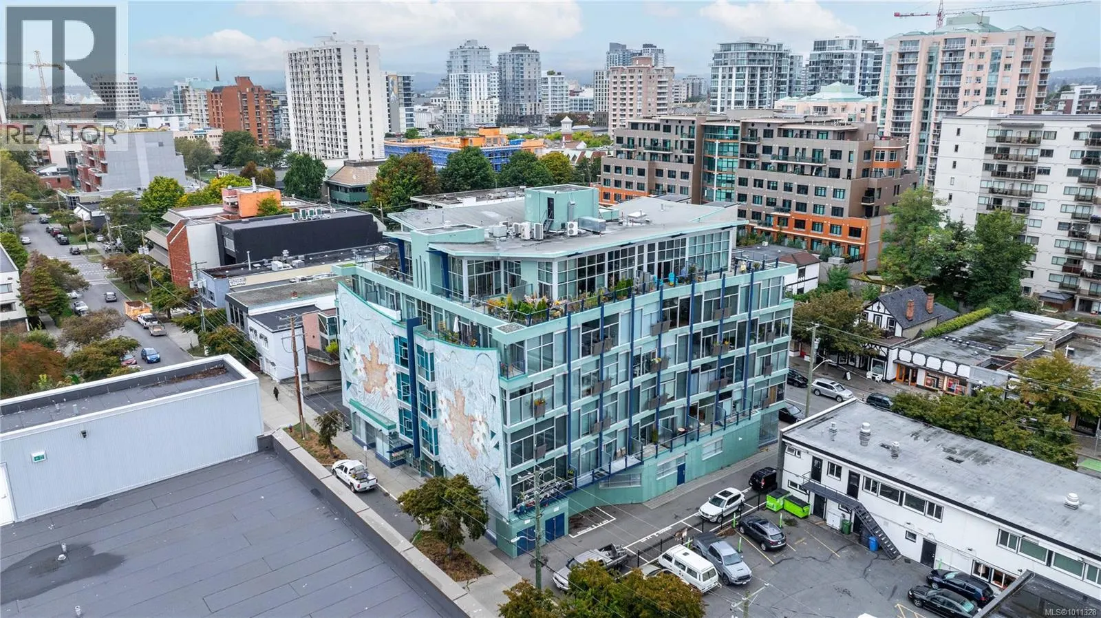 512 1061 Fort St