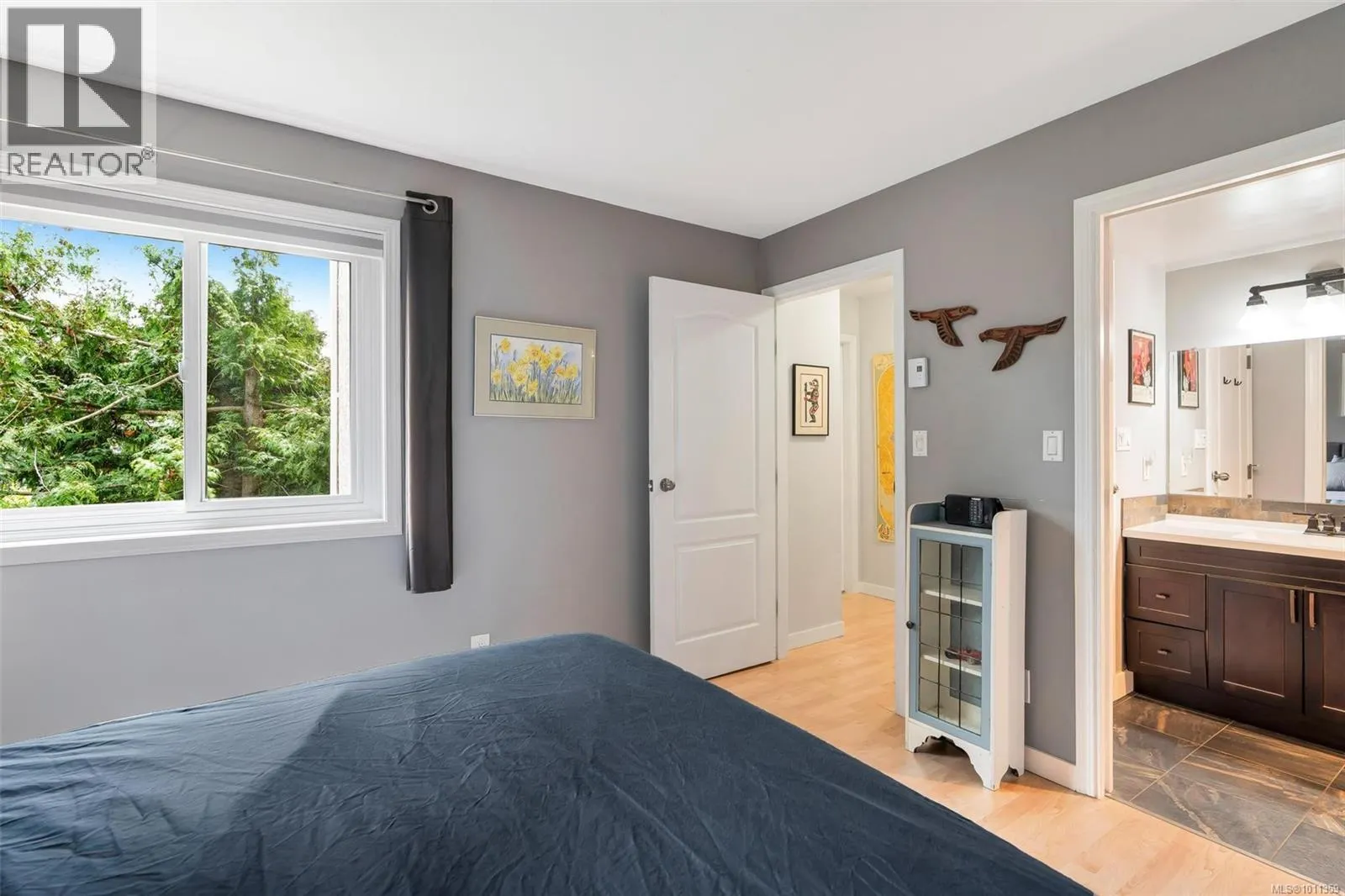 205 7070 West Saanich Rd