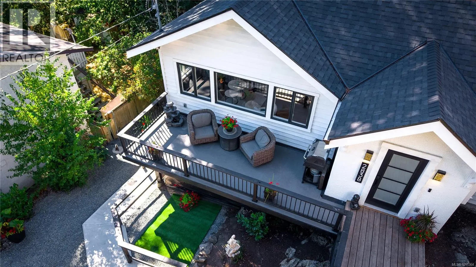 2838 Parkview Dr