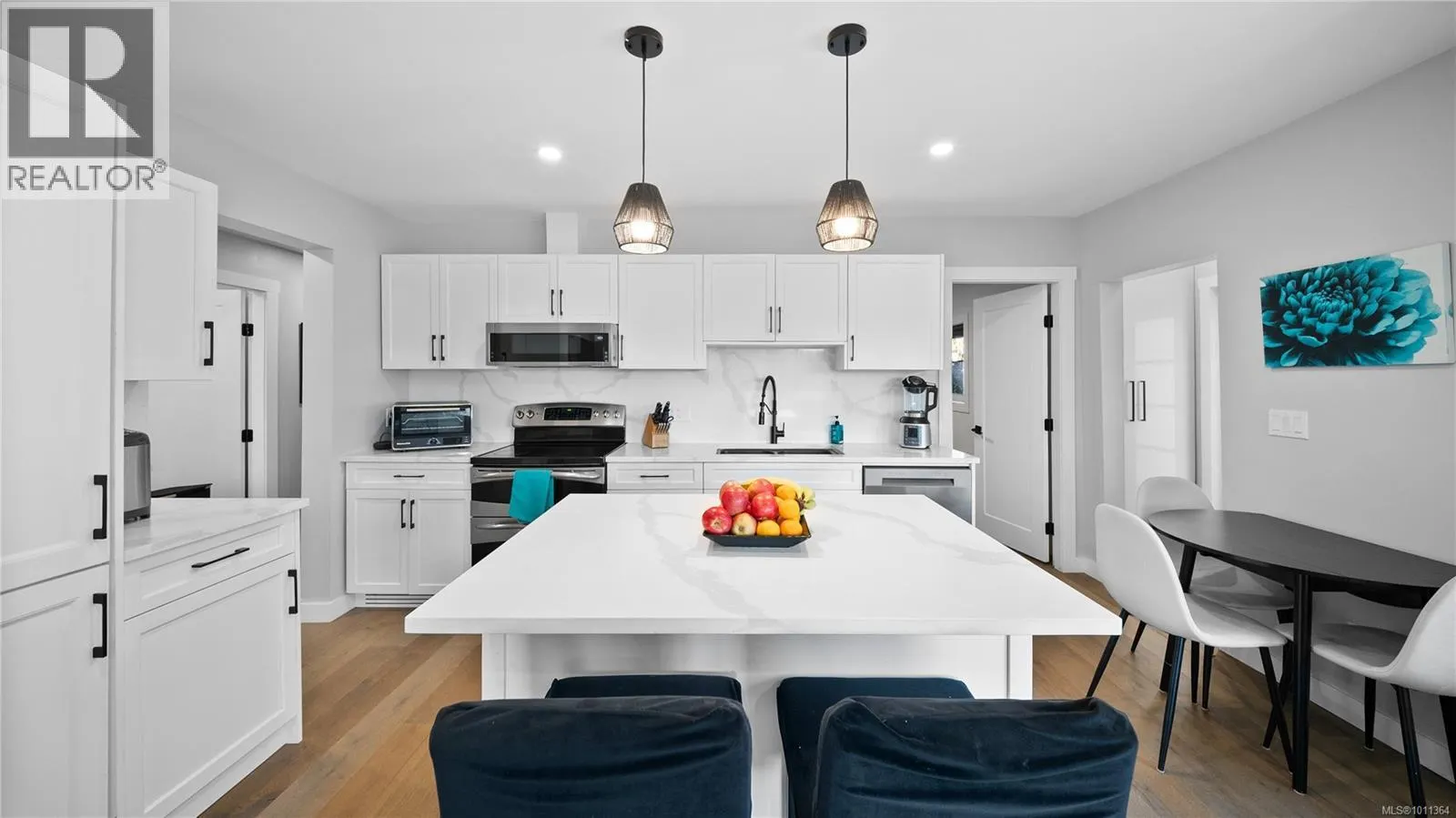 2838 Parkview Dr
