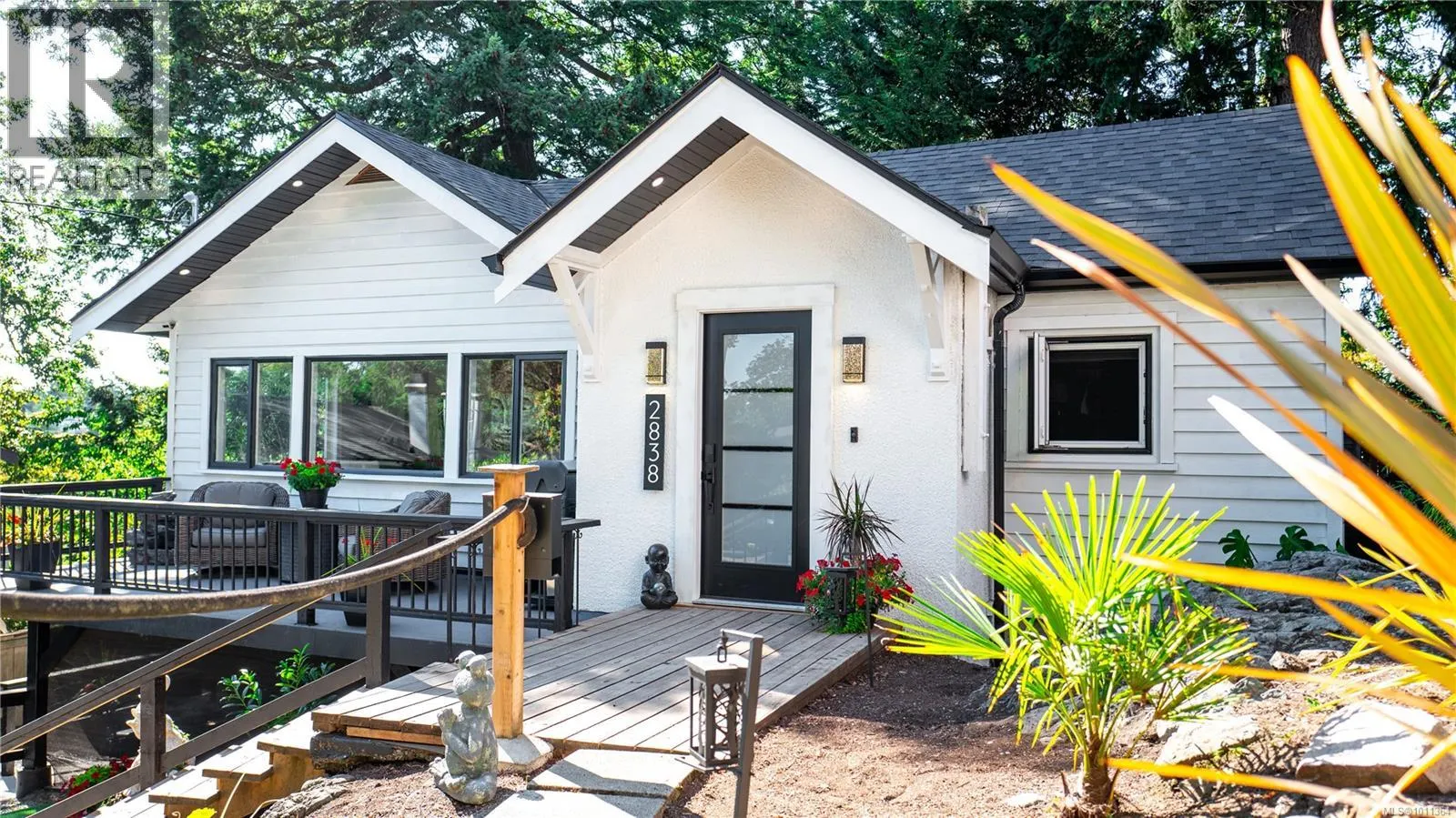 2838 Parkview Dr