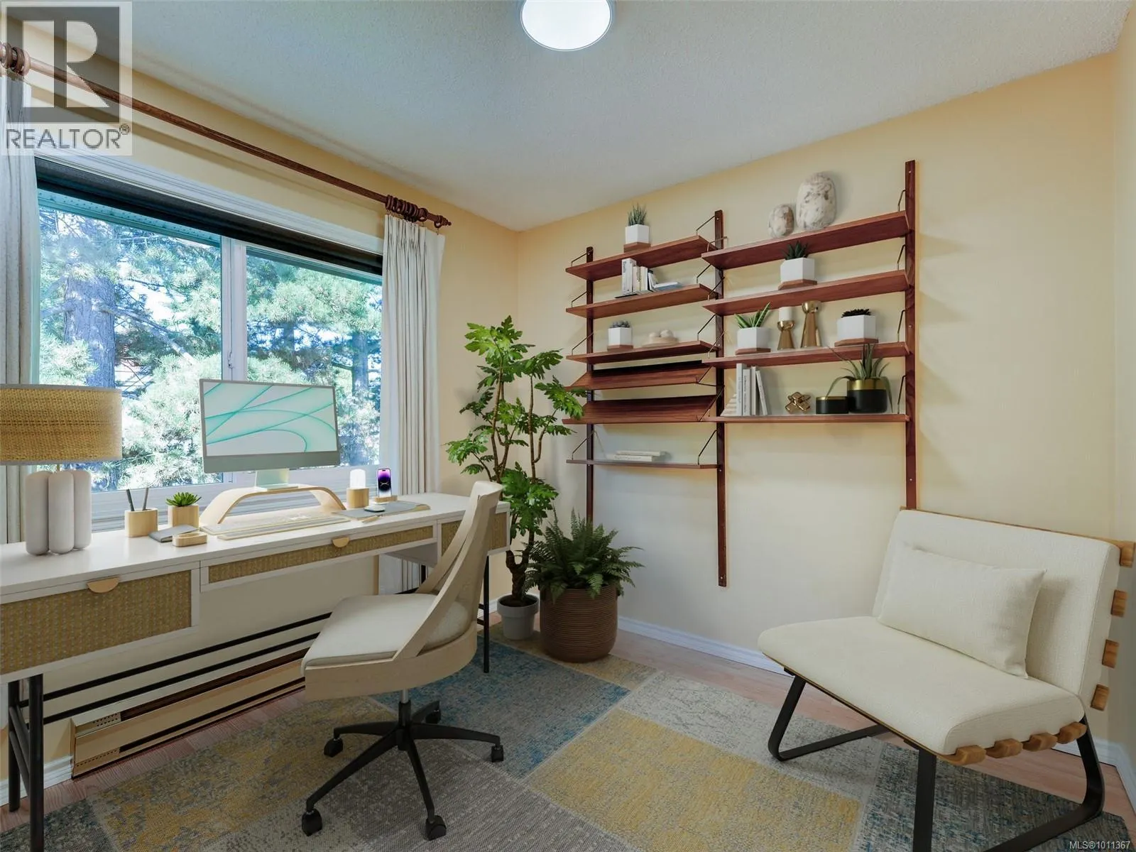 3 949 Pemberton Rd