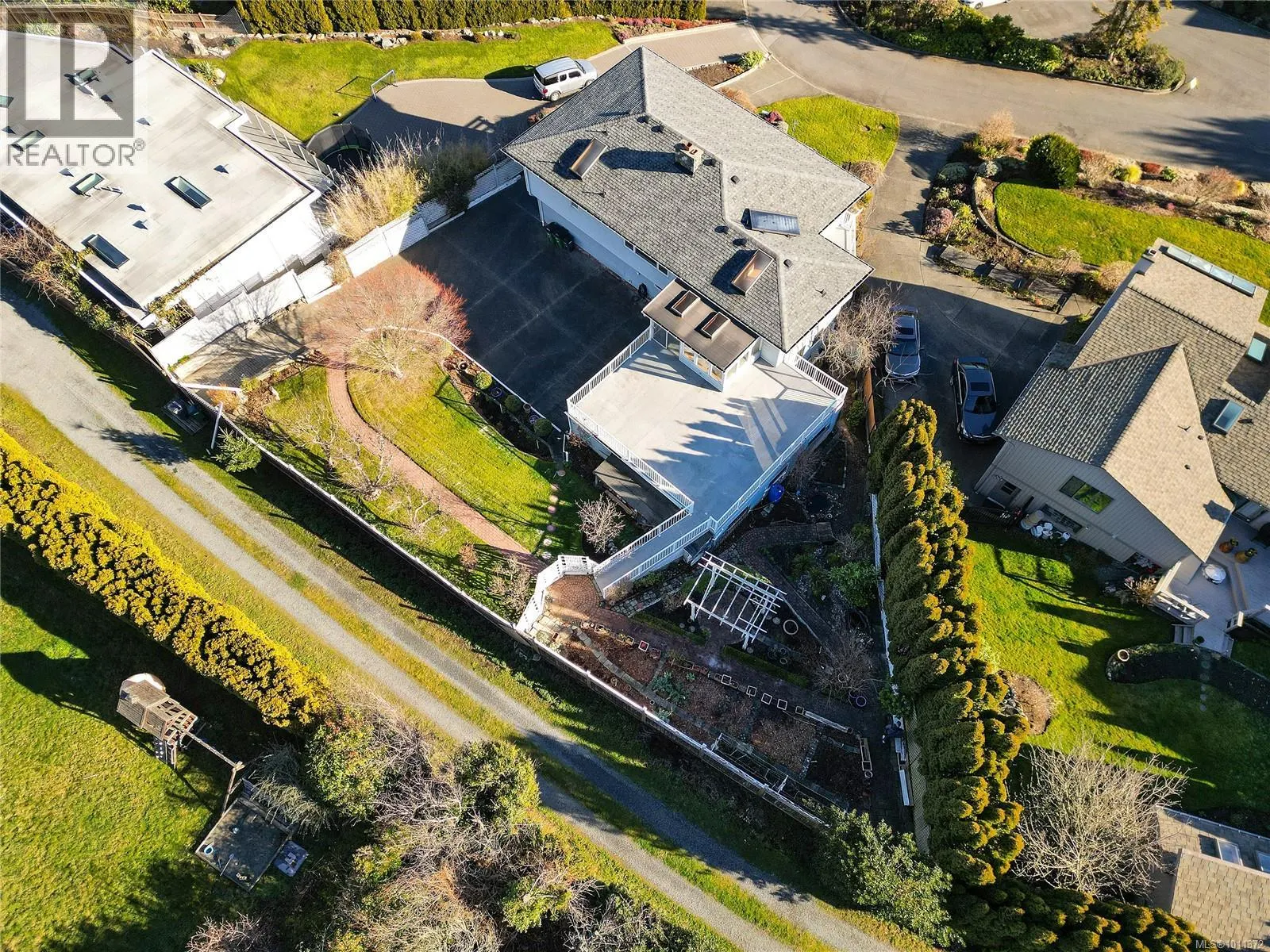 2723 Hibbens Close