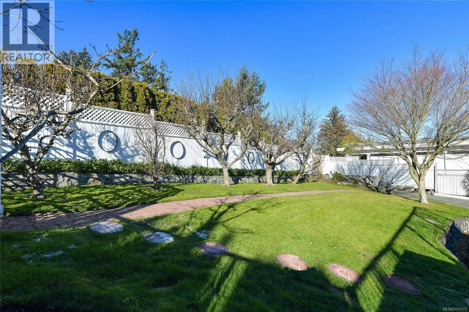 2723 Hibbens Close