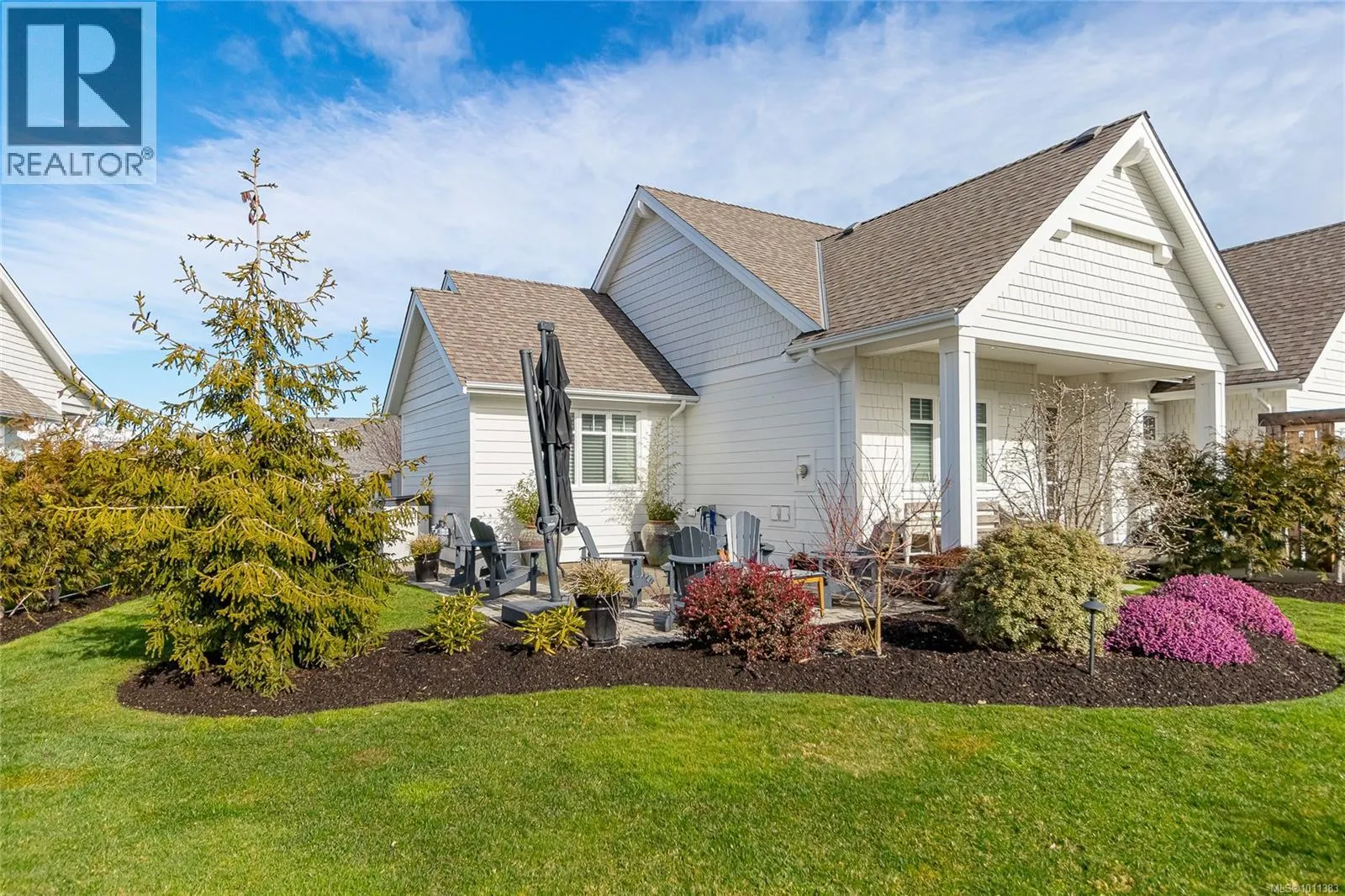 815 Bluffs Dr