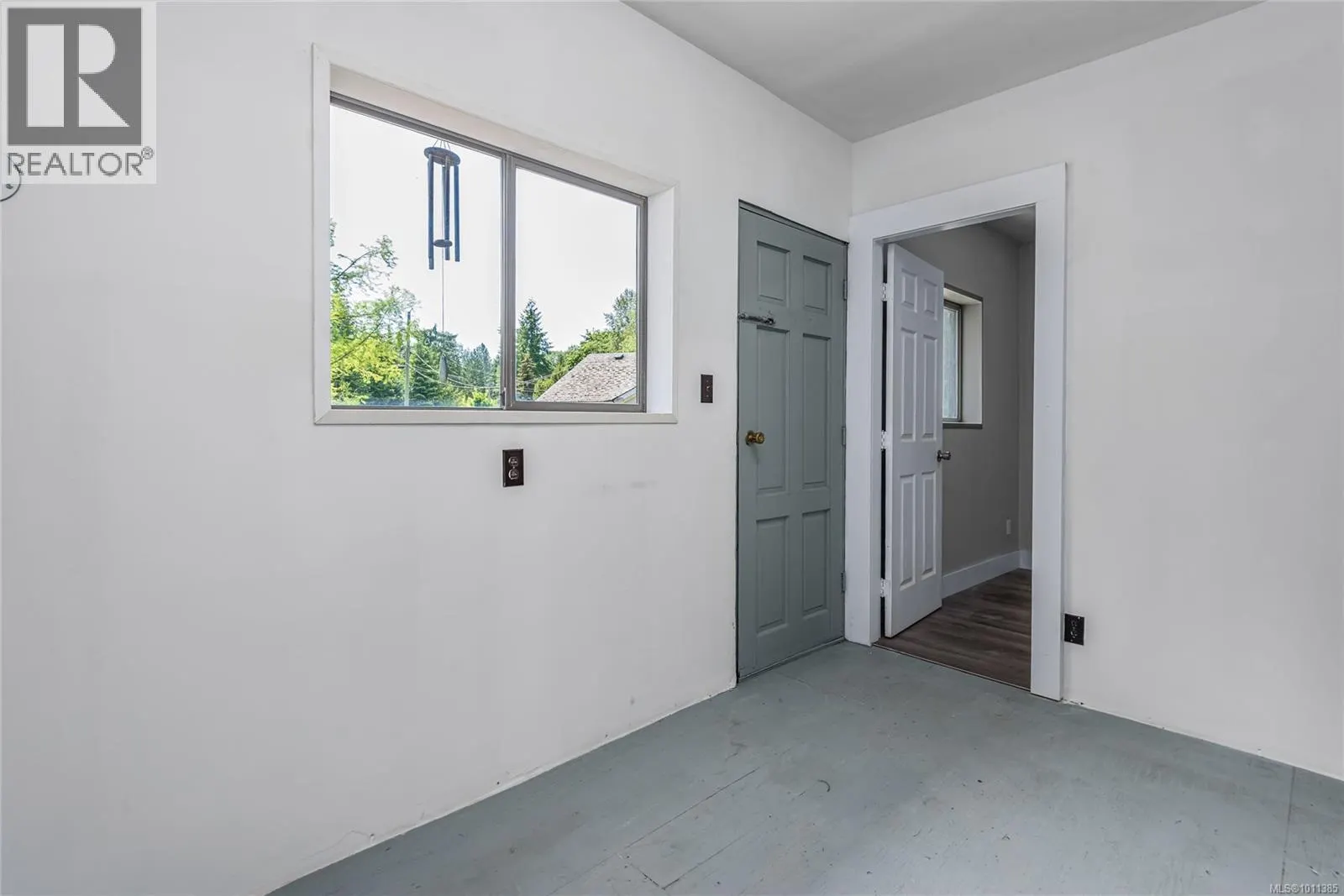 9437 Martin Park Dr