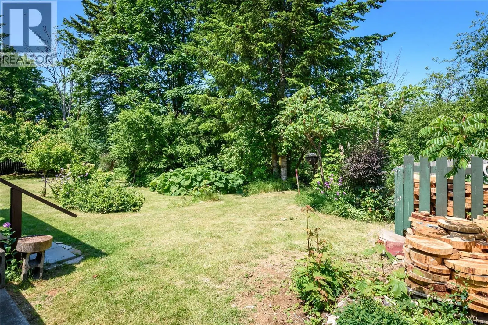 9437 Martin Park Dr