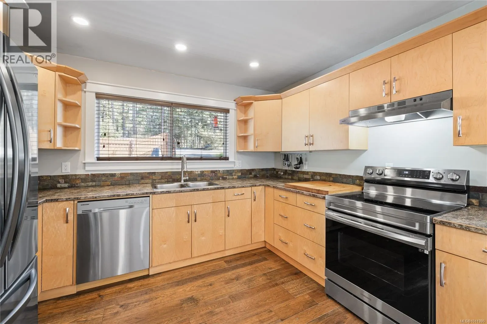2450 Nanoose Rd