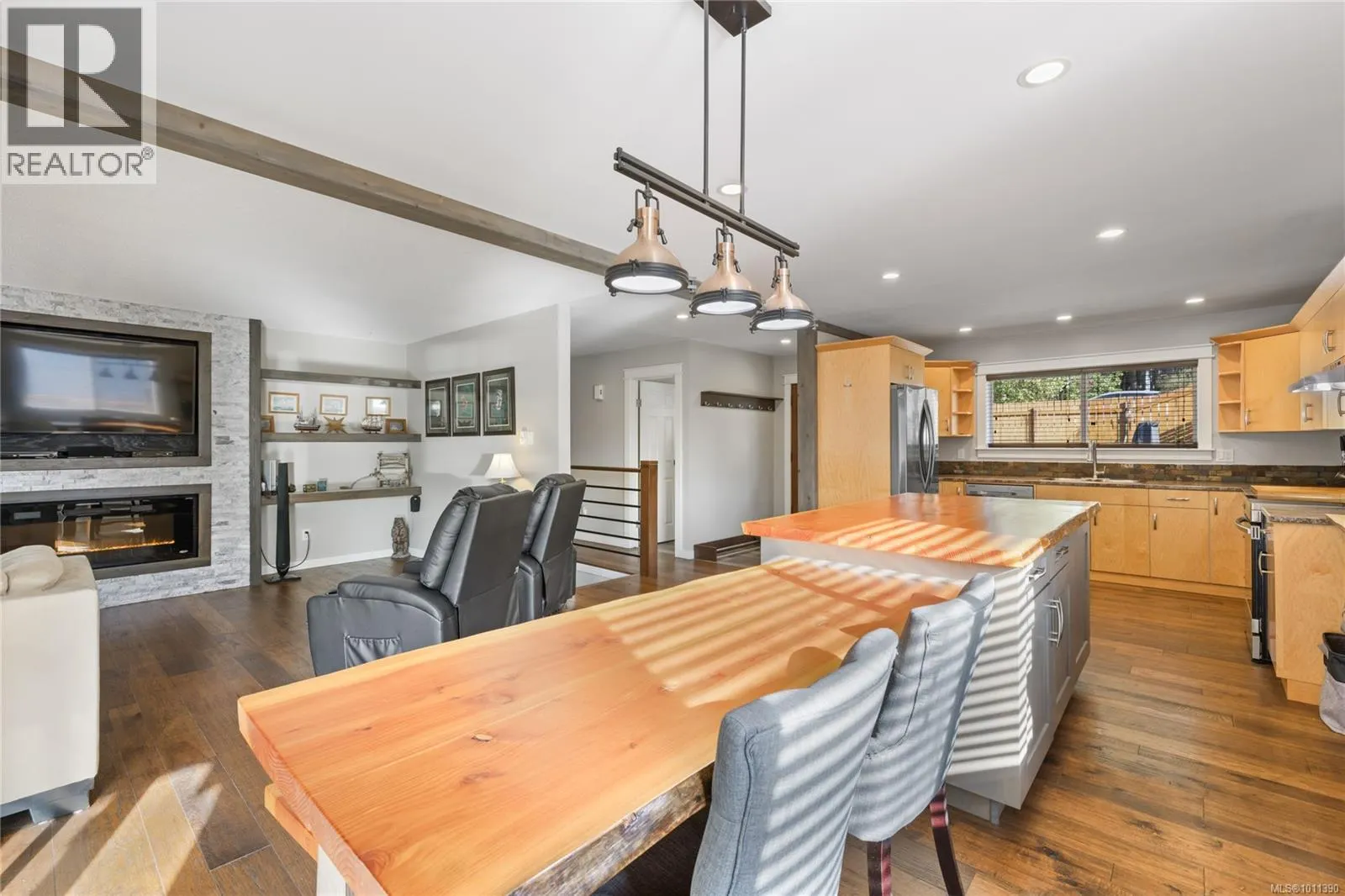 2450 Nanoose Rd