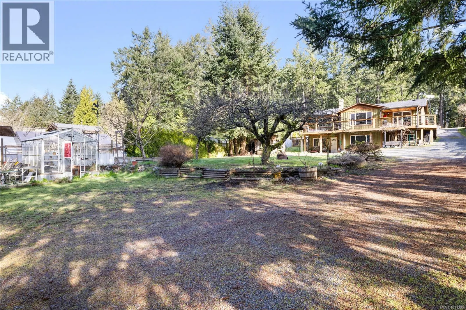 2450 Nanoose Rd
