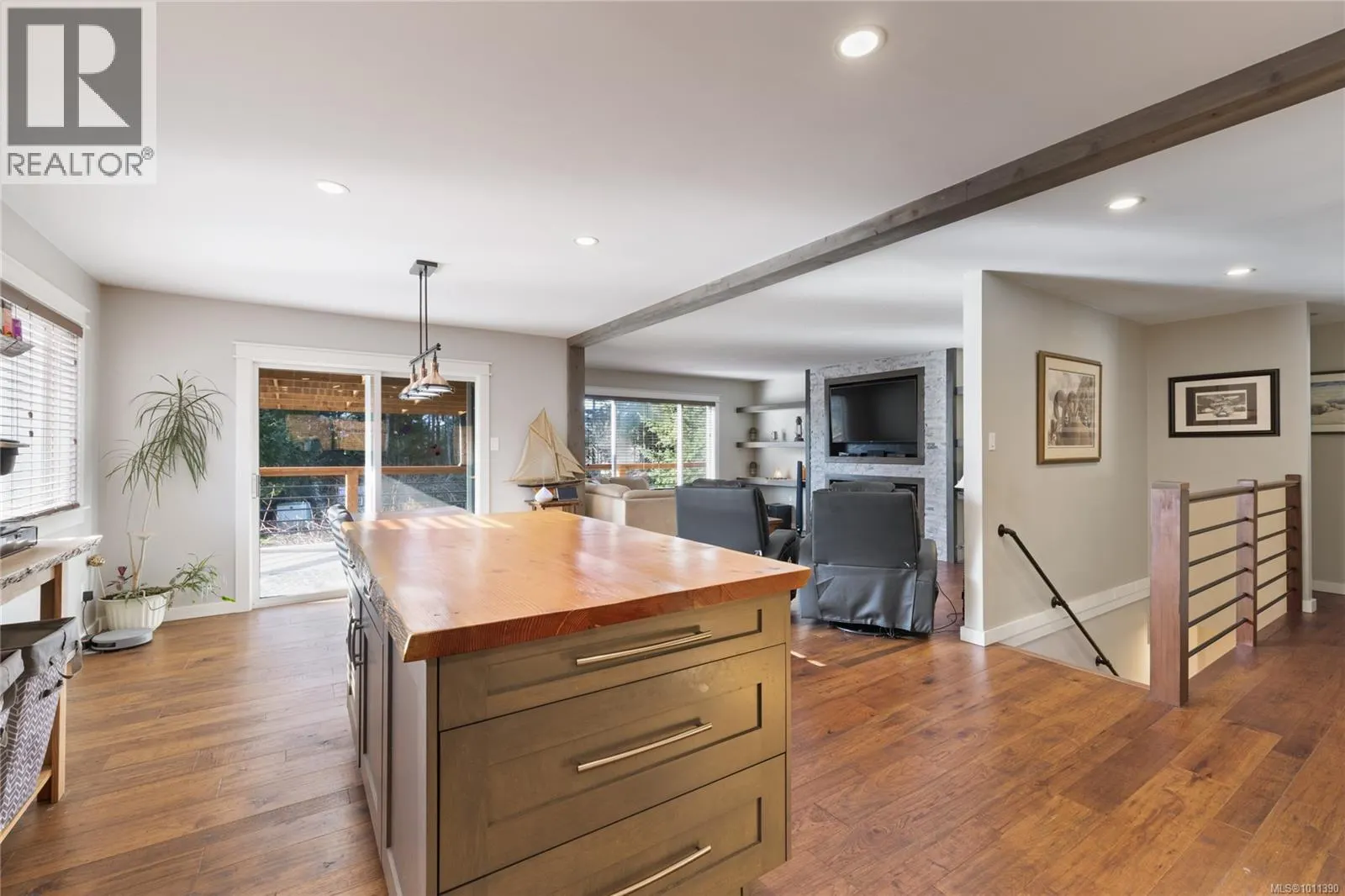 2450 Nanoose Rd