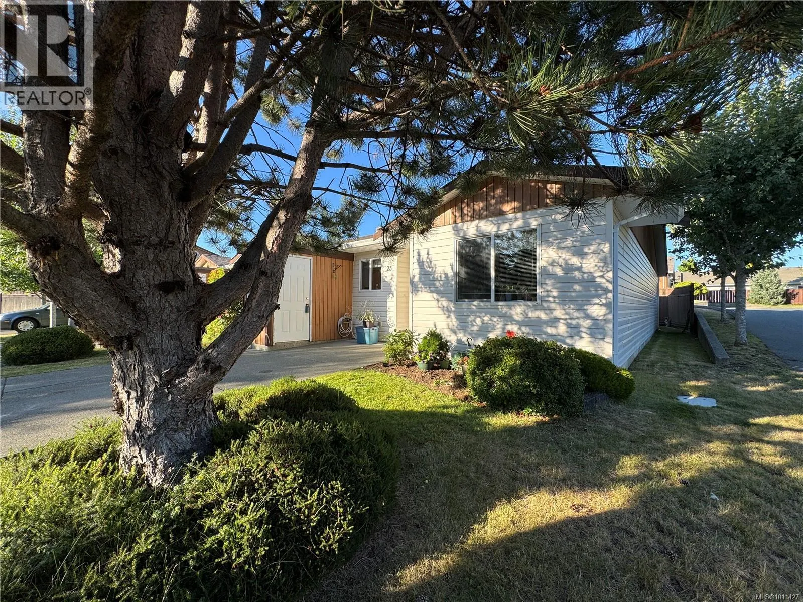 23 2197 Murrelet Dr