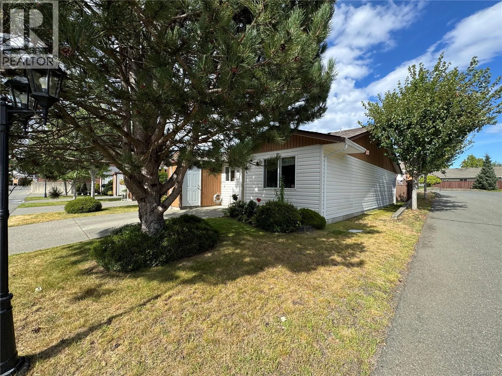 23 2197 Murrelet Dr