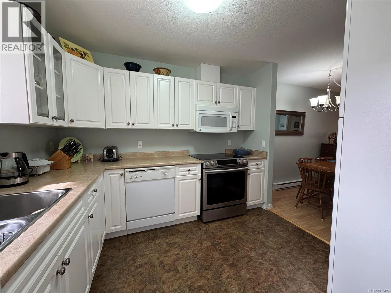 23 2197 Murrelet Dr
