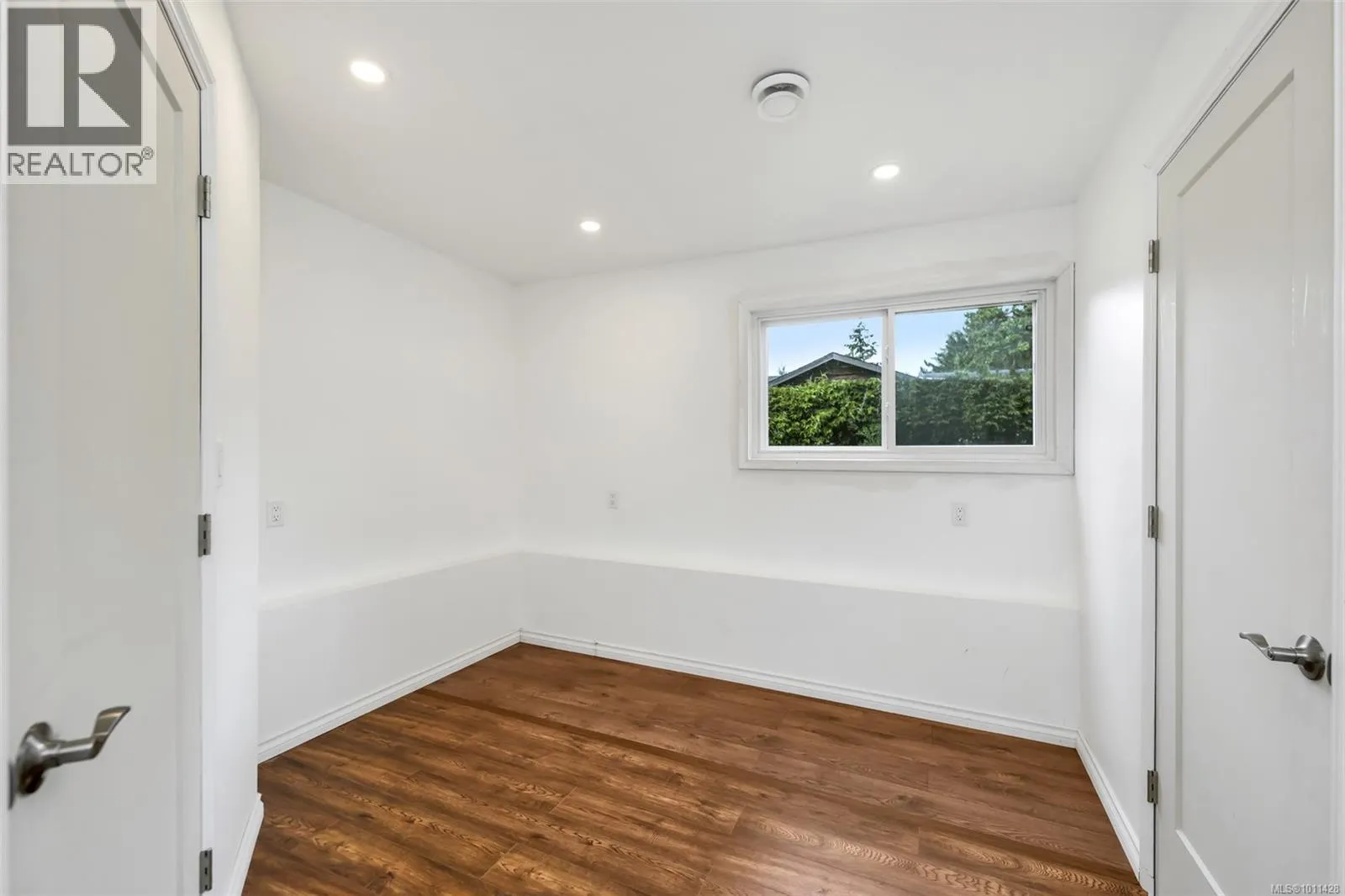 1616 Sarita Pl