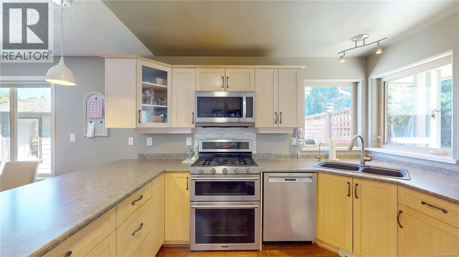 593 Kingsview Ridge